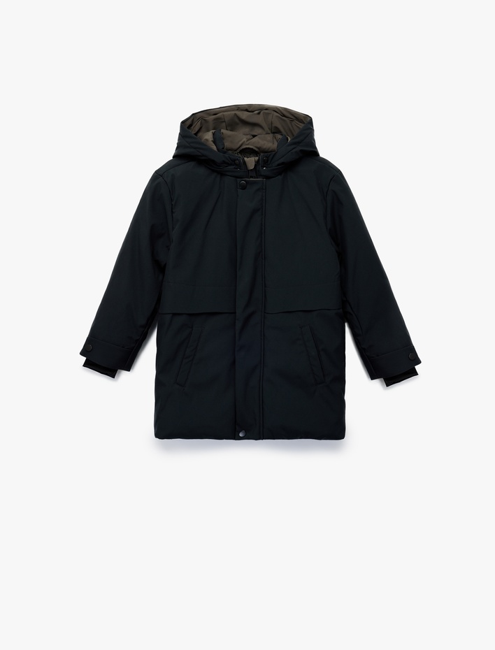 Erkek Çocuk Uzun Kollu Çıtçıt Detaylı Cepli Slim Fit Kapşonlu Mont