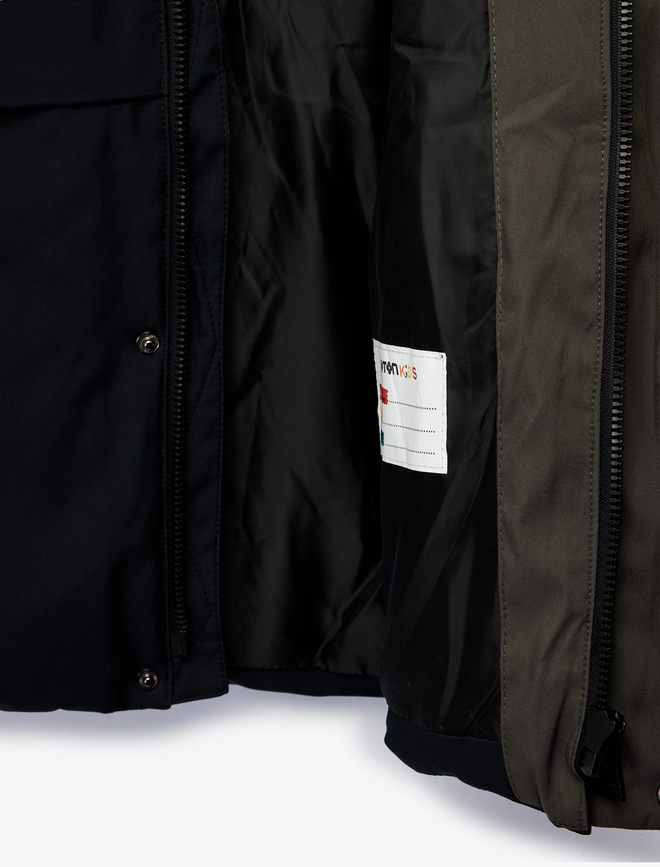  Erkek Çocuk Uzun Kollu Çıtçıt Detaylı Cepli Slim Fit Kapşonlu Mont