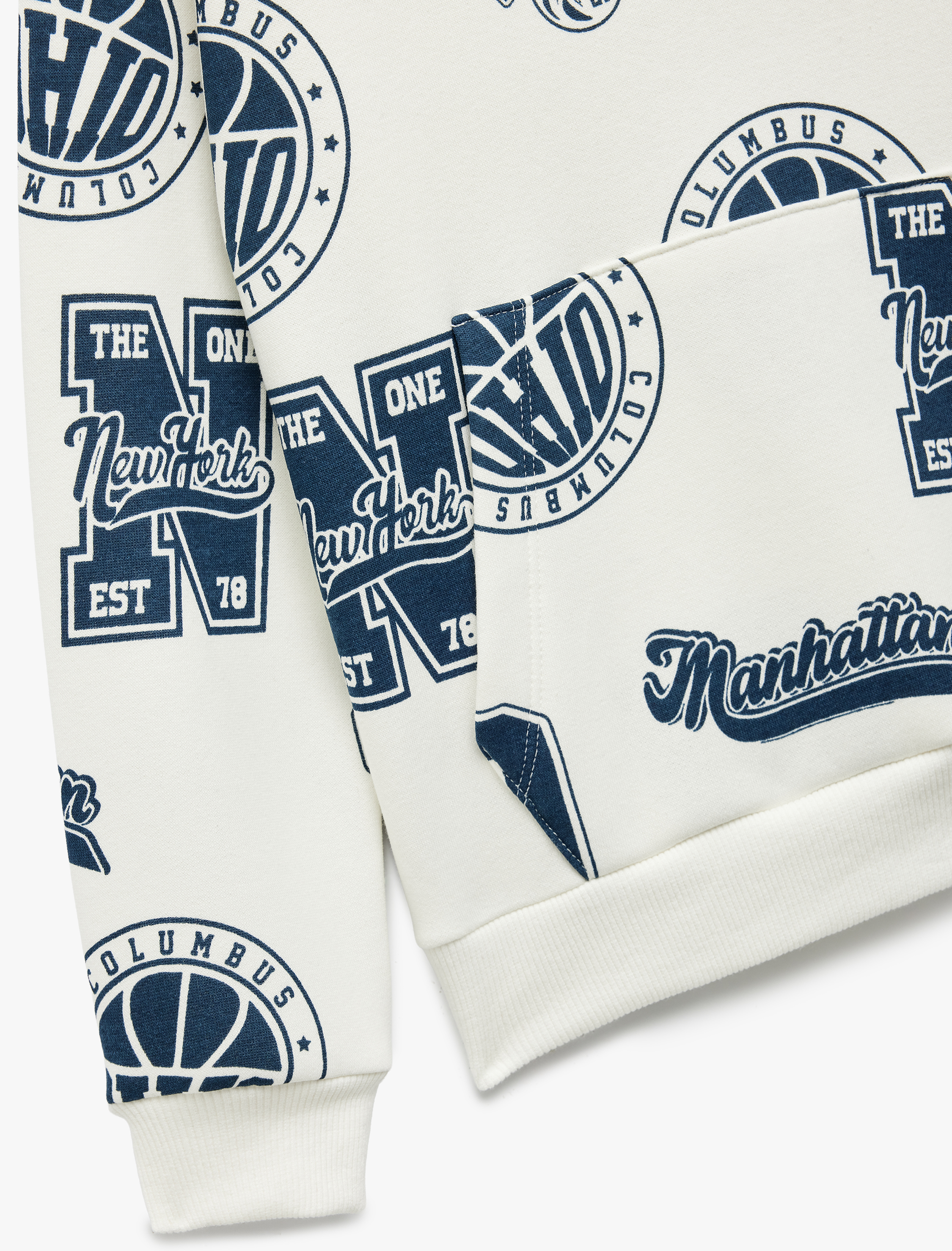  Erkek Çocuk Oversize Uzun Kollu Kapşonlu Baskılı Sweatshirt