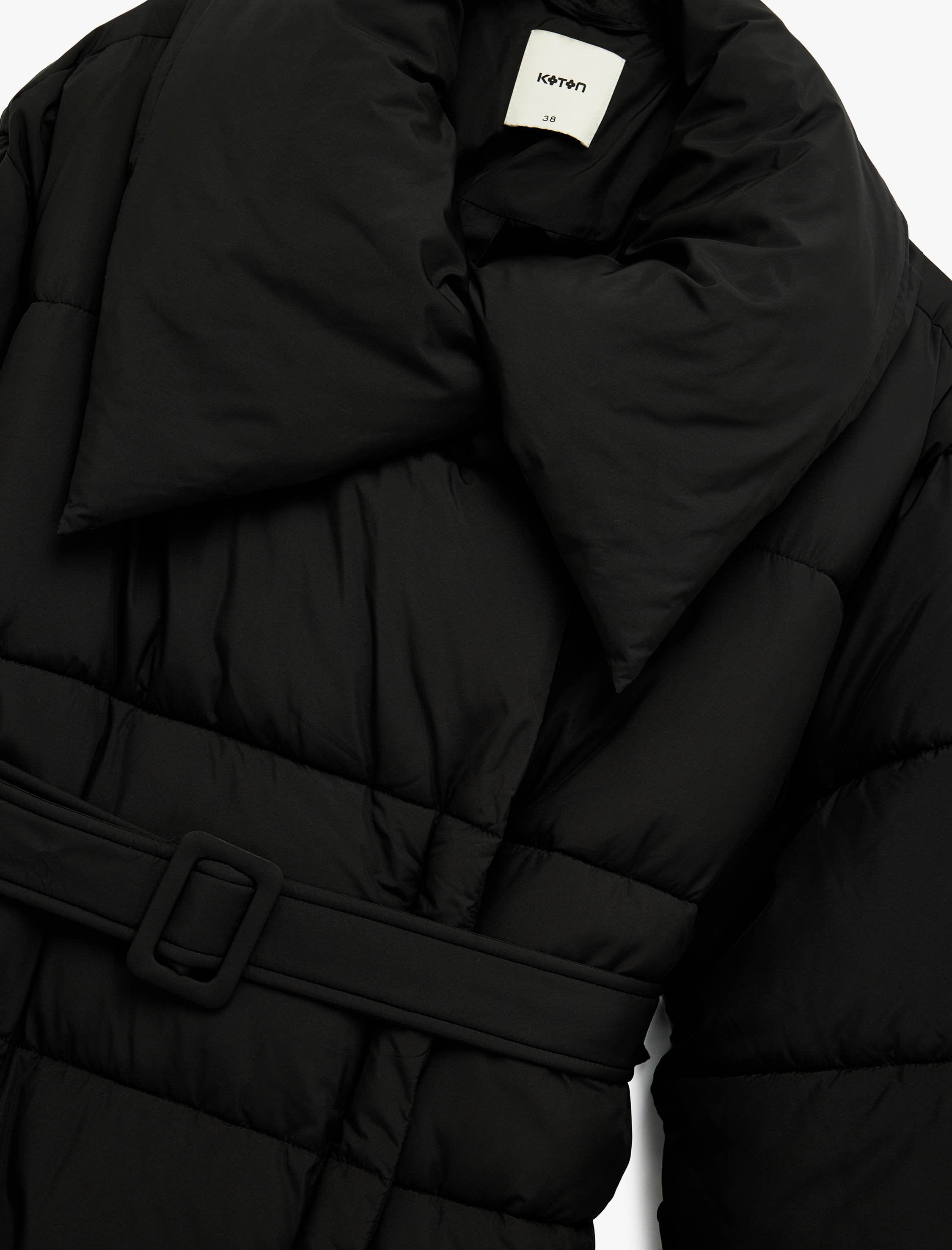   Uzun Kollu Cepli Fermuarlı Şal Yaka Kemerli Su İtici Anorak Şişme Mont