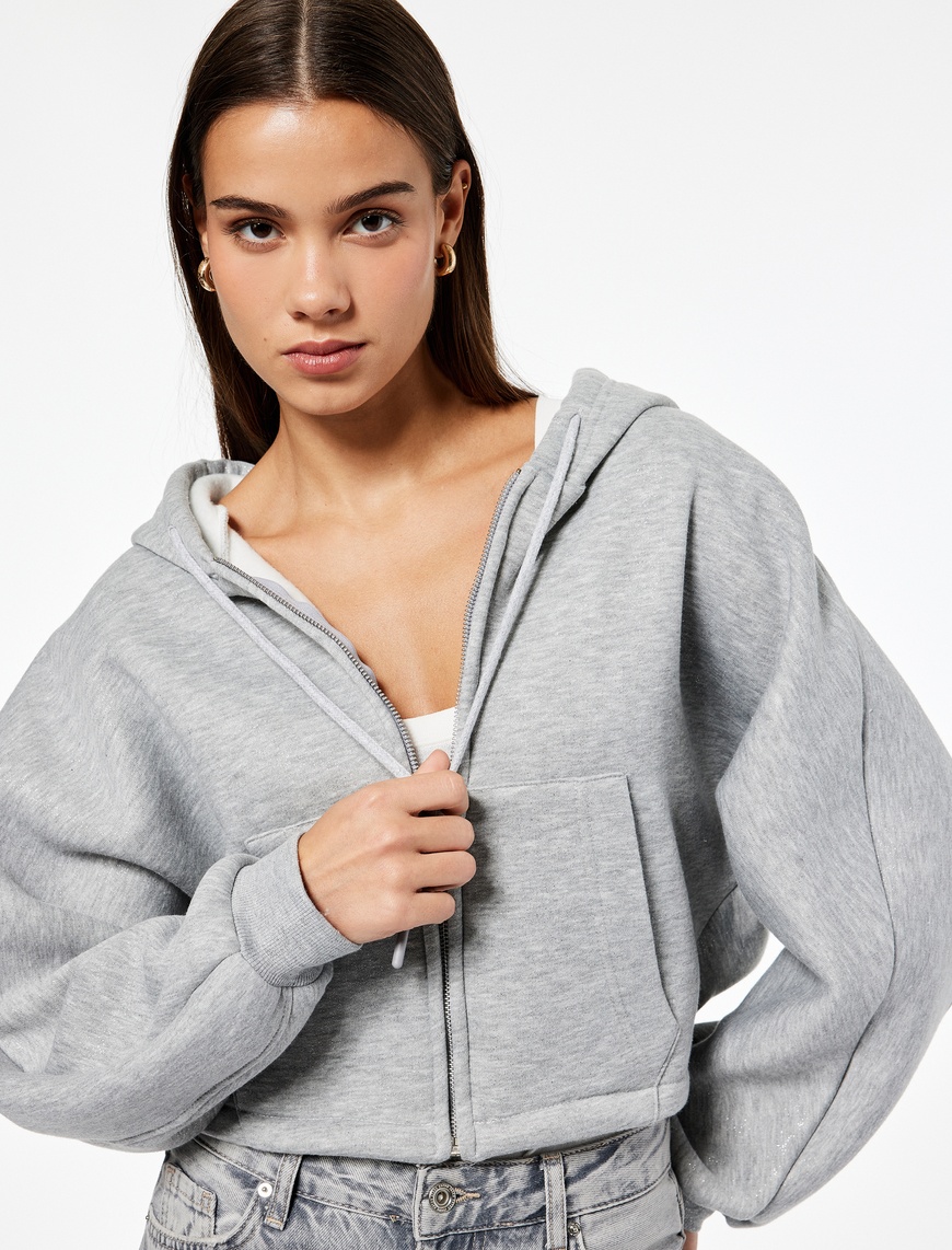   Şardonlu Kapüşonlu Baskılı Simli Cep Detaylı Fermuarlı Sweatshirt