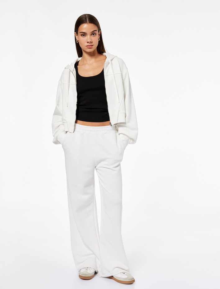  Rahat Kalıp Cep Detaylı Kapüşonlu Fermuarlı Crop Sweatshirt
