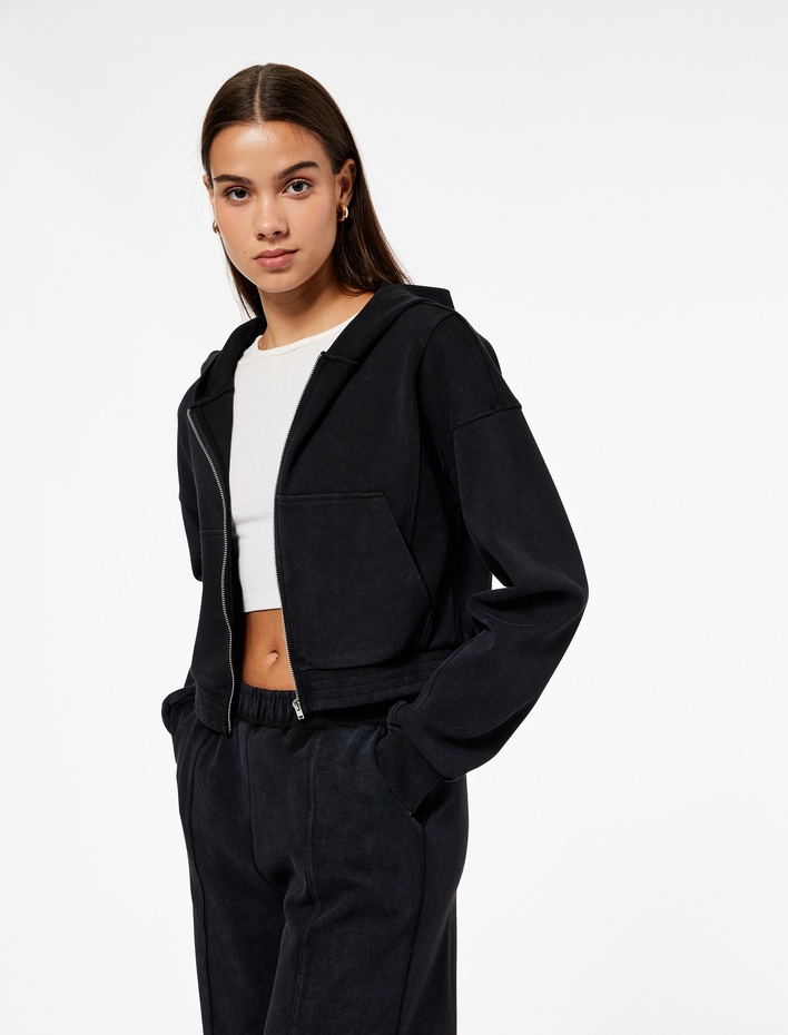  Rahat Kalıp Kanguru Cepli Fermuarlı Yıkamalı Kapüşonlu Crop Sweatshirt