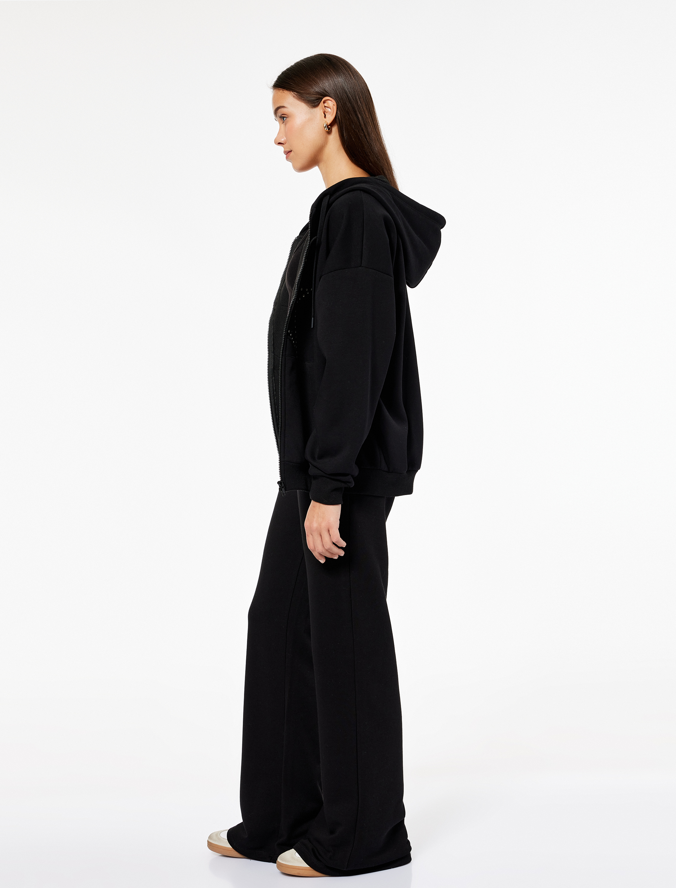   Pamuklu Beli Lastikli Yıldız İşlemeli Geniş Paça Eşofman Altı