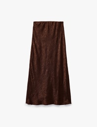 Slim Fit Balık Kesim Dokulu Midi Saten Etek