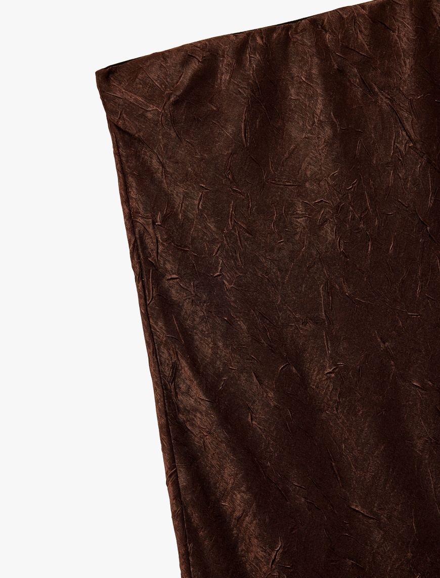   Slim Fit Balık Kesim Dokulu Midi Saten Etek