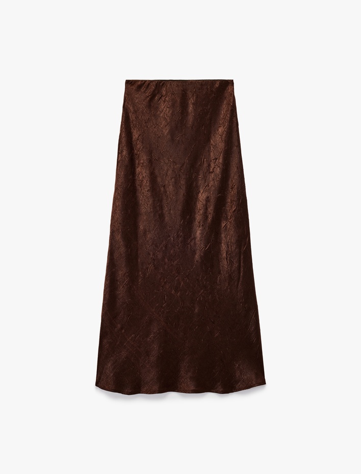  Slim Fit Balık Kesim Dokulu Midi Saten Etek