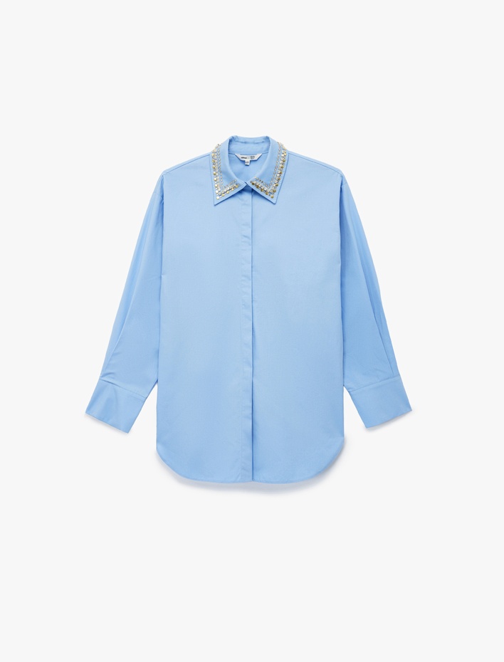  Koton X Melis Ağazat - Uzun Kollu Yakası Taş Detaylı Oversize Poplin Gömlek