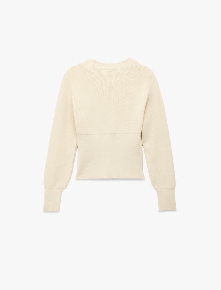  Koton X Melis Ağazat - Uzun Kollu V Yaka Aksesuar Düğme Detaylı Triko Hırka