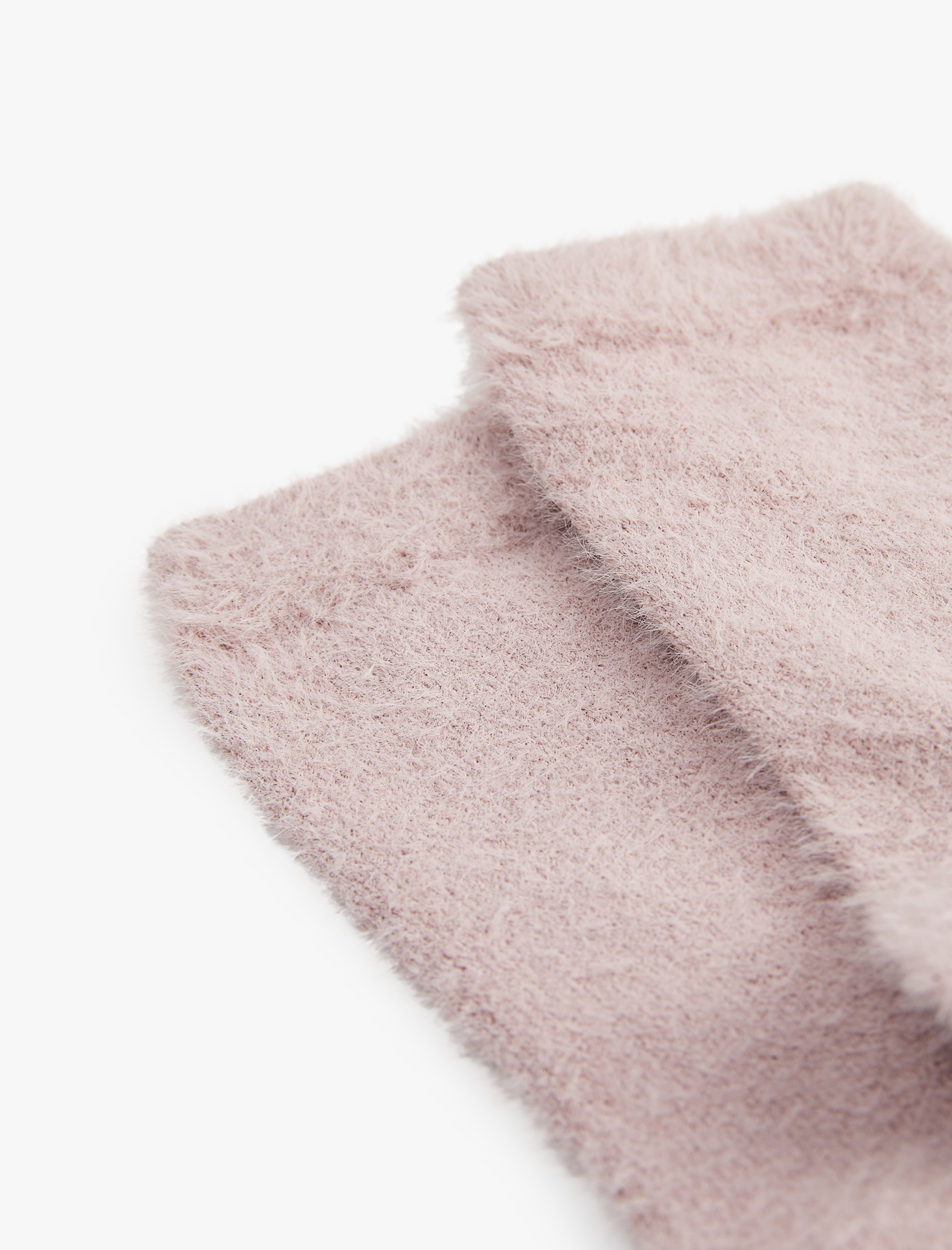  Kadın Peluş Çorap