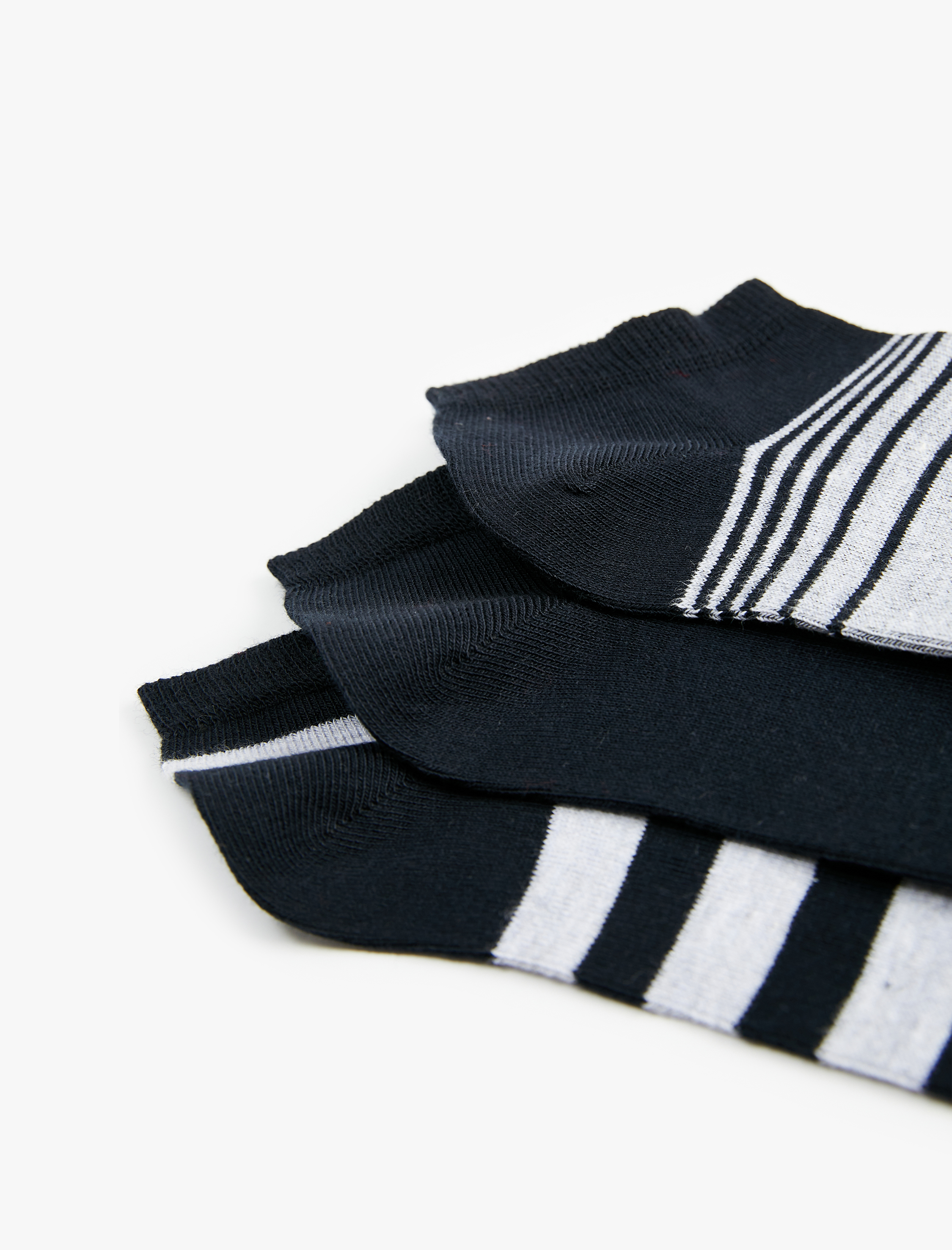  Erkek Çizgili 3'lü Patik Çorap Seti
