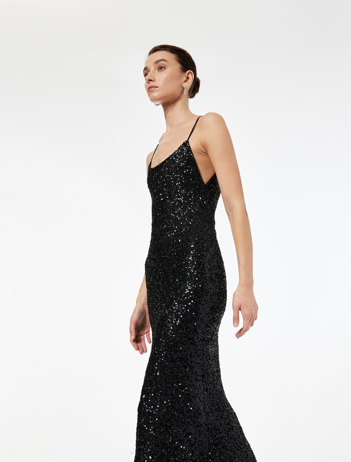  İp Askılı U Yaka Pullu Payetli Midi Abiye Elbise