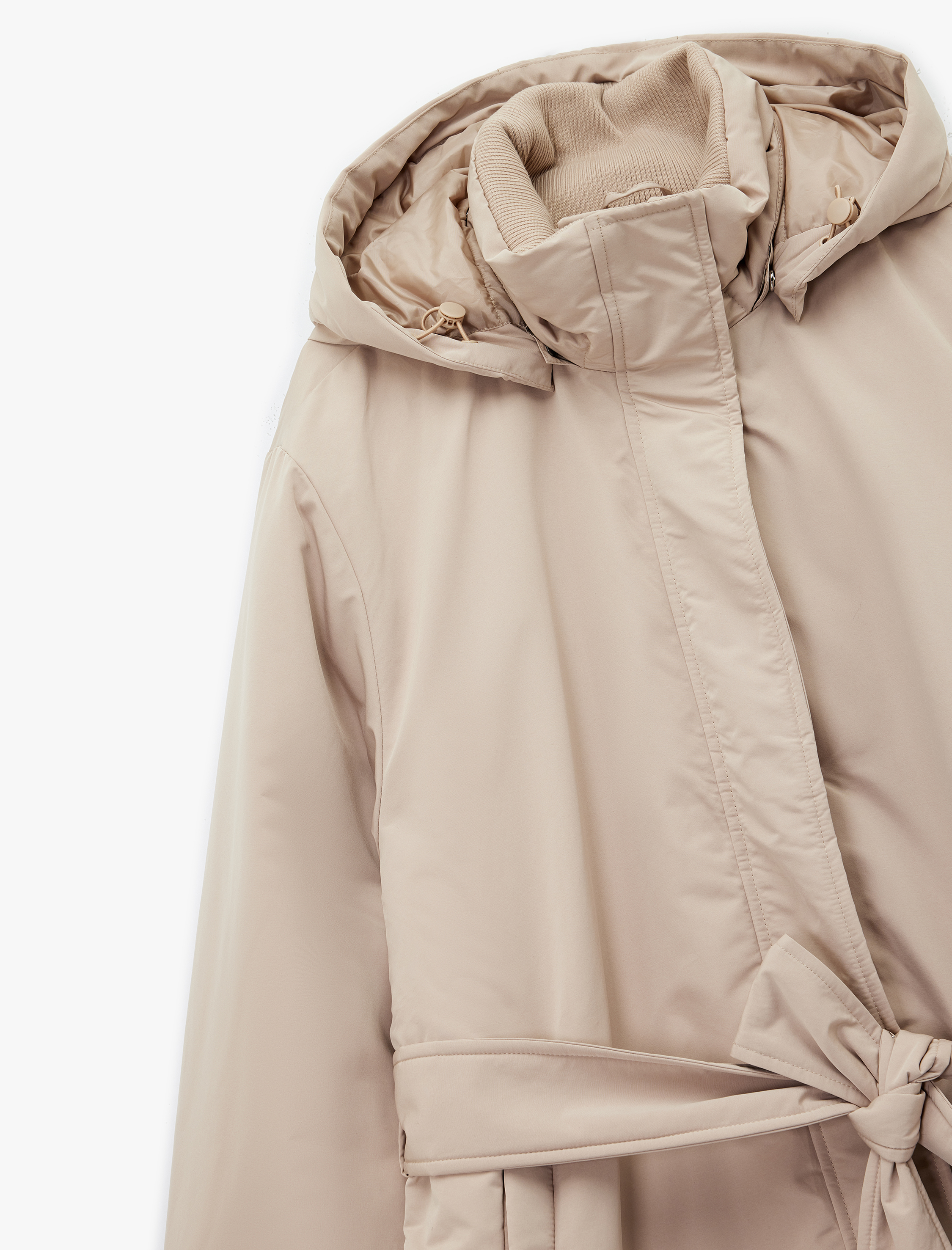   Uzun Kollu Cepli Kemerli Su İtici Kapüşonlu Uzun Anorak Mont