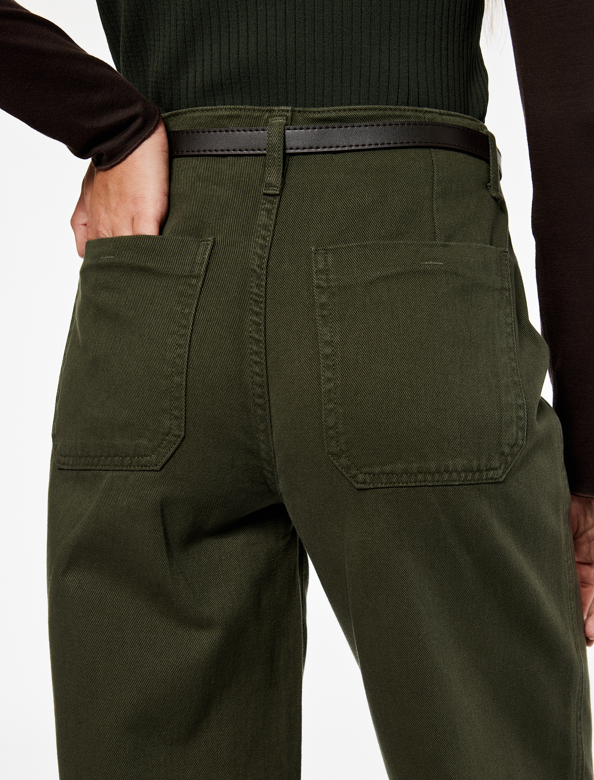   Pamuklu Cep Detaylı Düğmeli Kısa Geniş Paça Pantolon