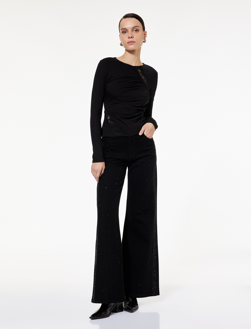   Koton X Sibil Çetinkaya - Slim Fit Dantel Detaylı Drapeli Uzun Kollu Bluz