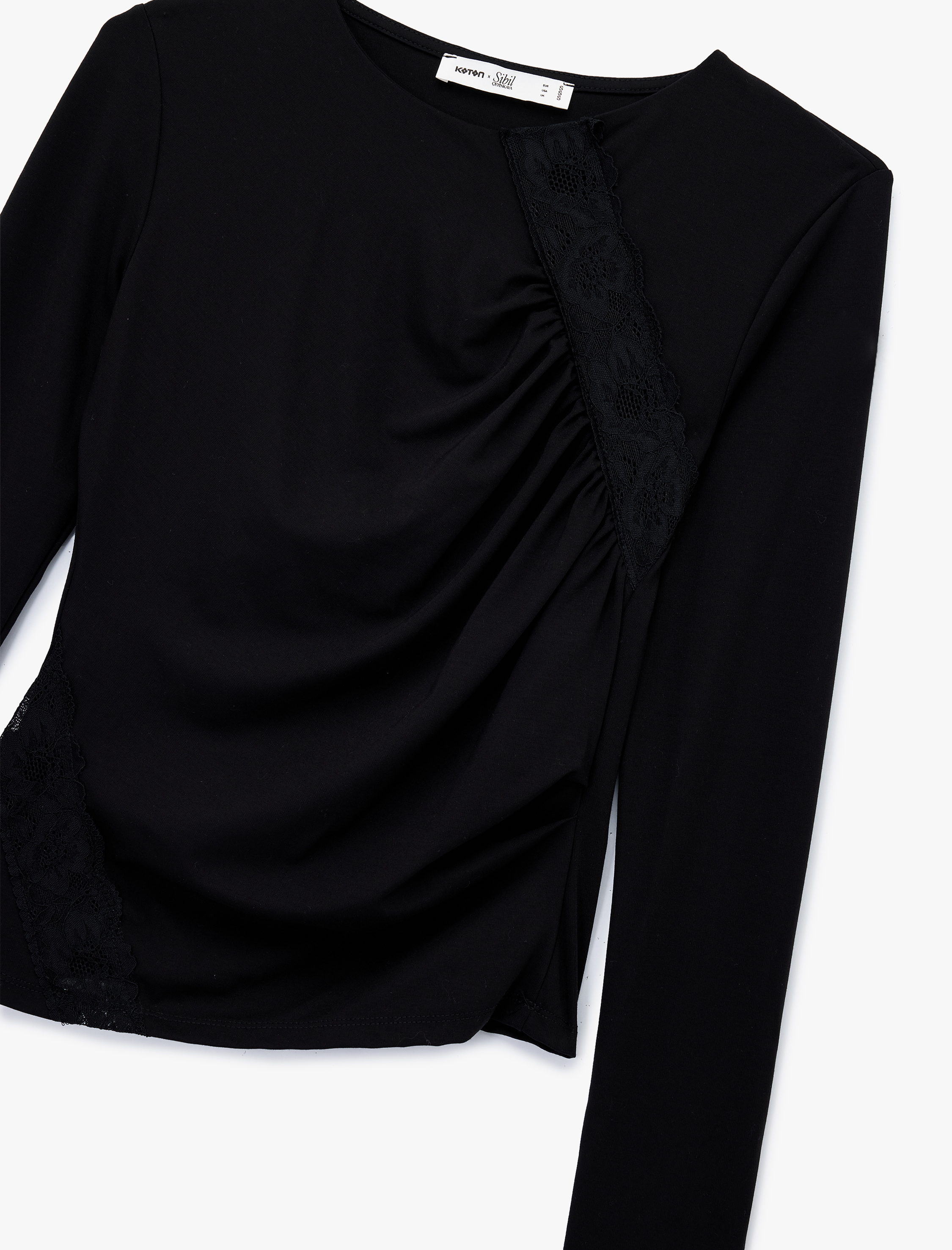 Koton X Sibil Çetinkaya - Slim Fit Dantel Detaylı Drapeli Uzun Kollu Bluz