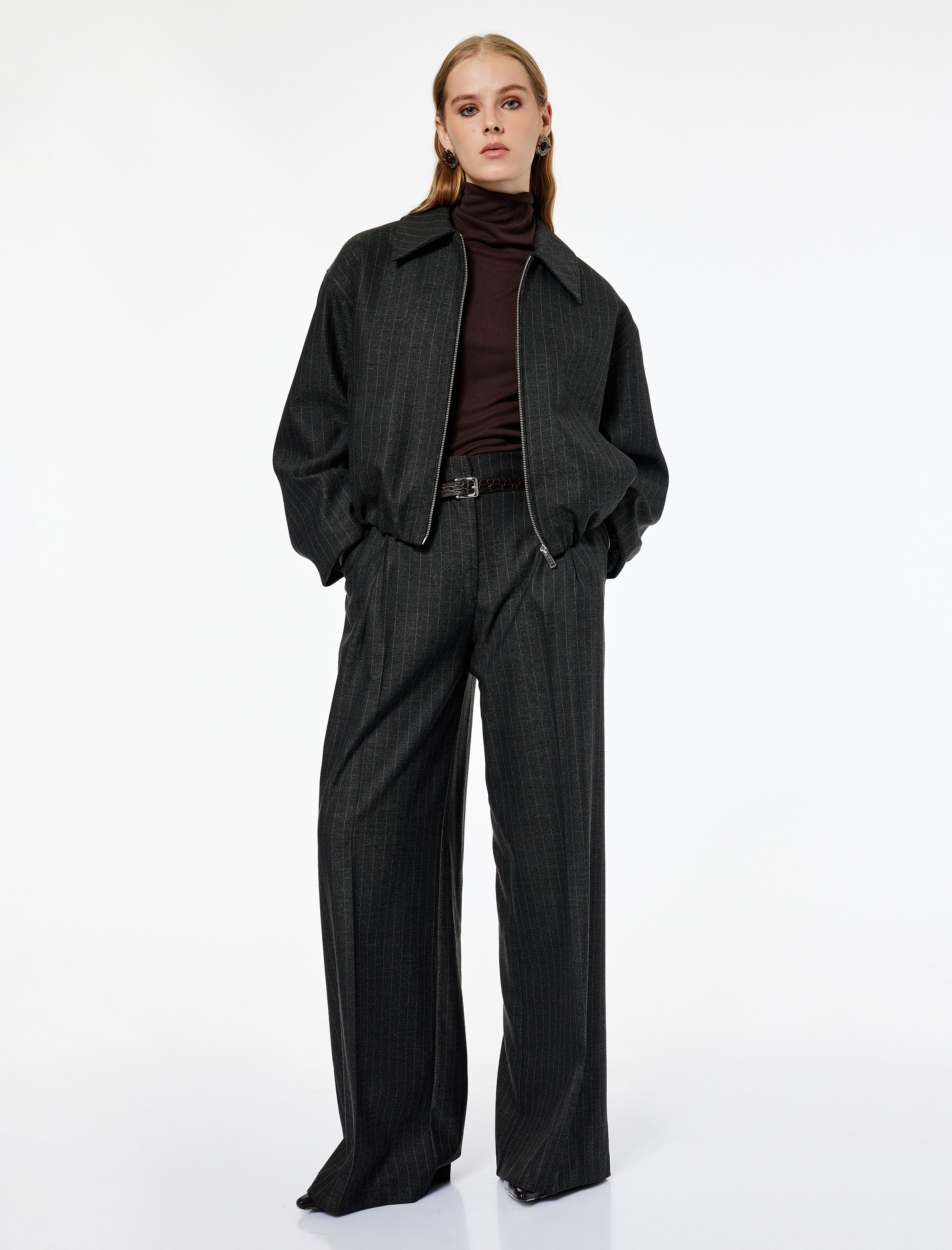   Koton X Melis Ağazat - Uzun Kollu Cepli Fermuarlı Crop Bomber Ceket