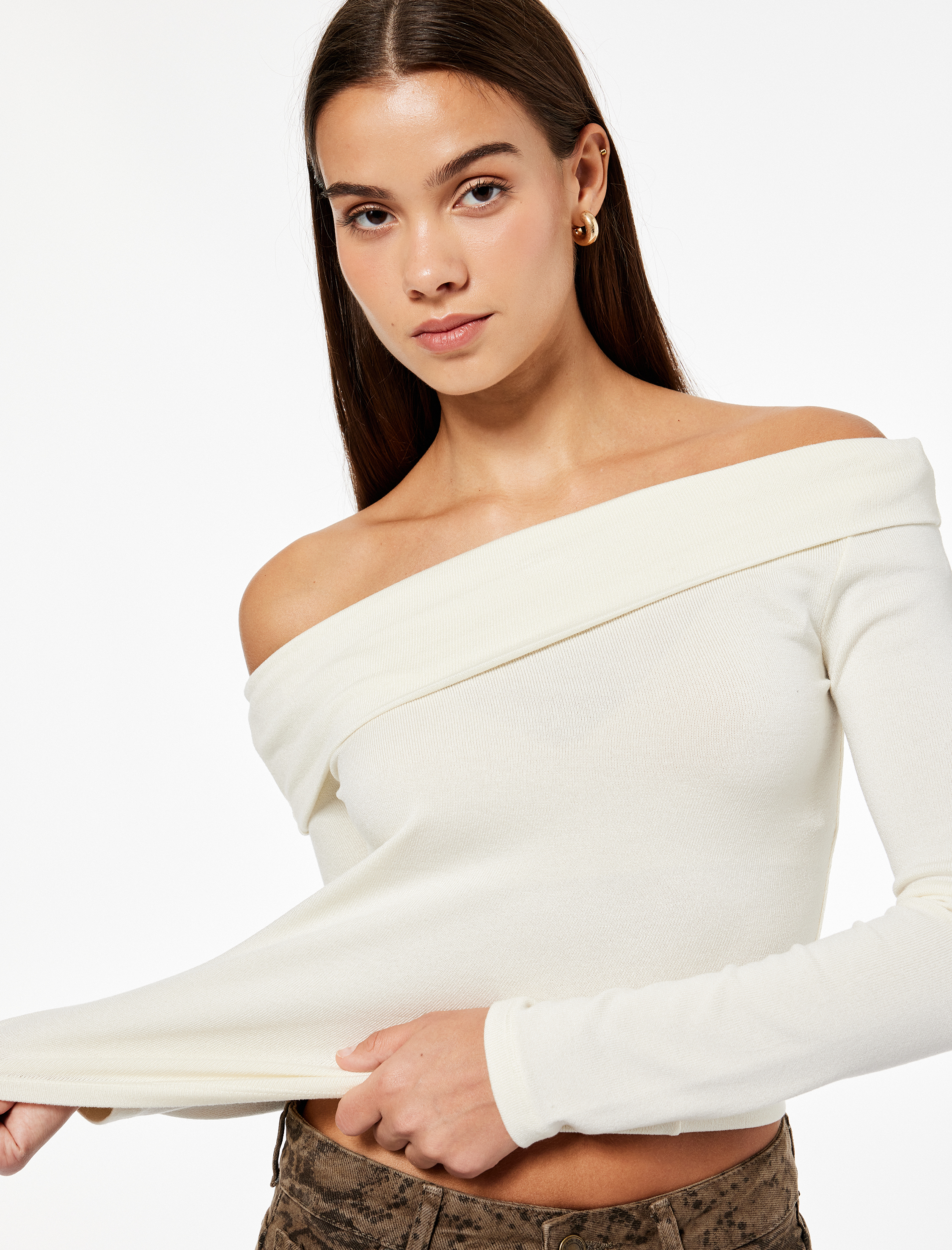   Slim Fit Uzun Kollu Omzu Açık Tişört