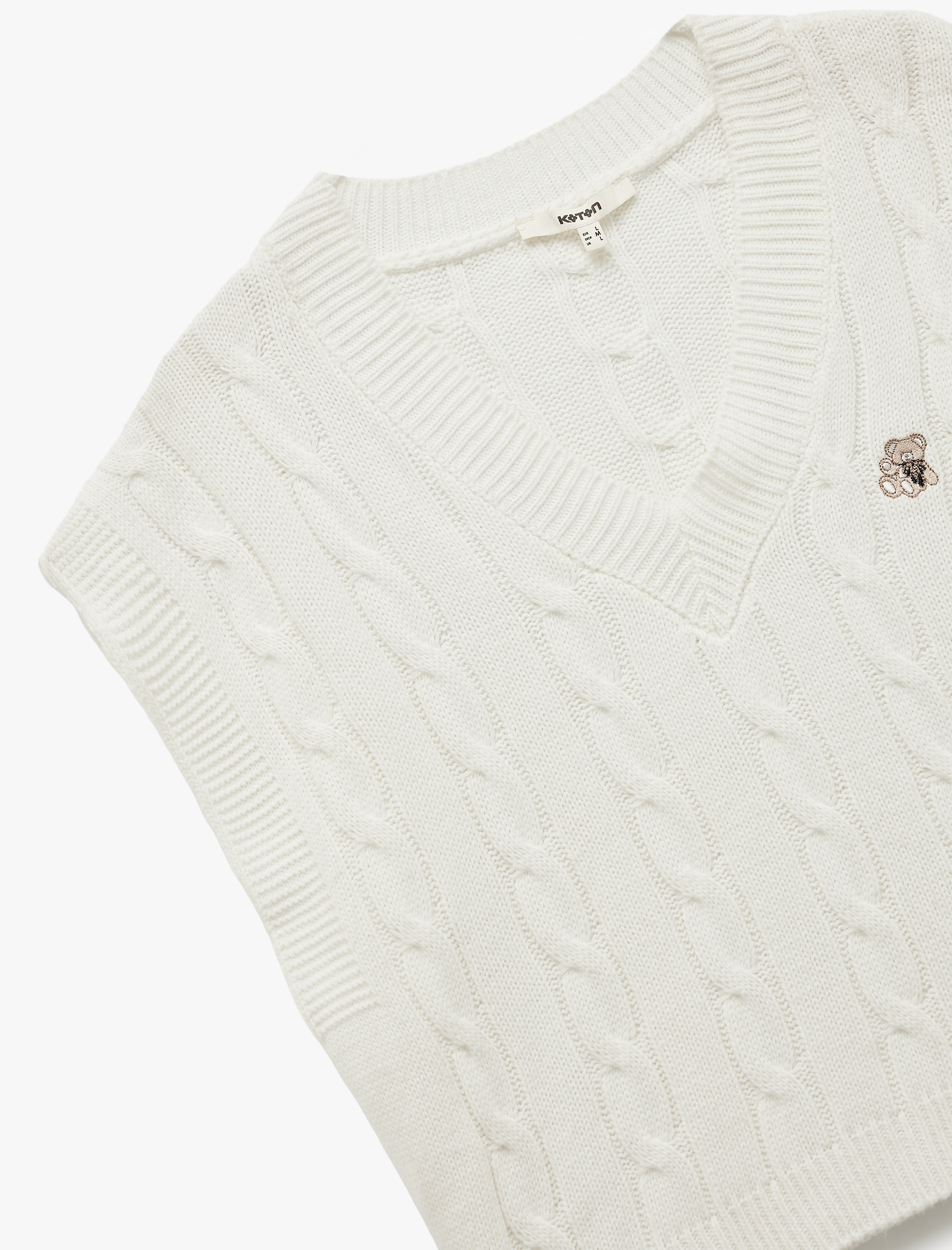   Ayıcık Nakış Detaylı Kolsuz V Yaka Saç Örgü Süveter