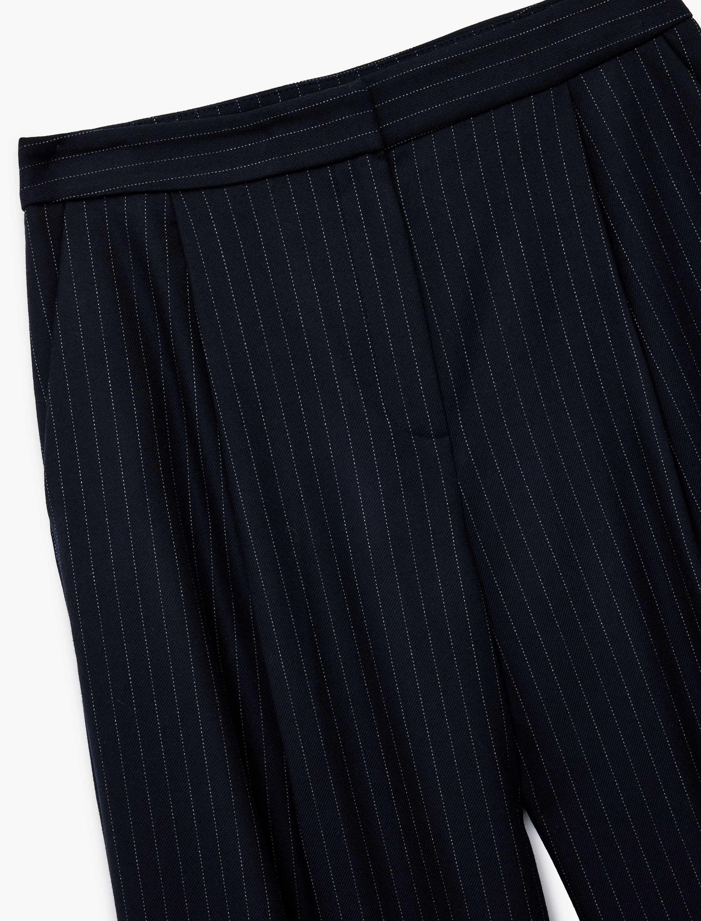   Koton X Melis Ağazat - Cepli Pile Detaylı Çizgili Düz Paça Kumaş Pantolon