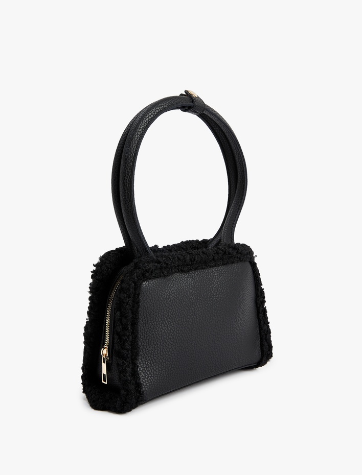 Kadın Peluş Detaylı Fermuarlı Saplı Suni Deri Omuz Çantası