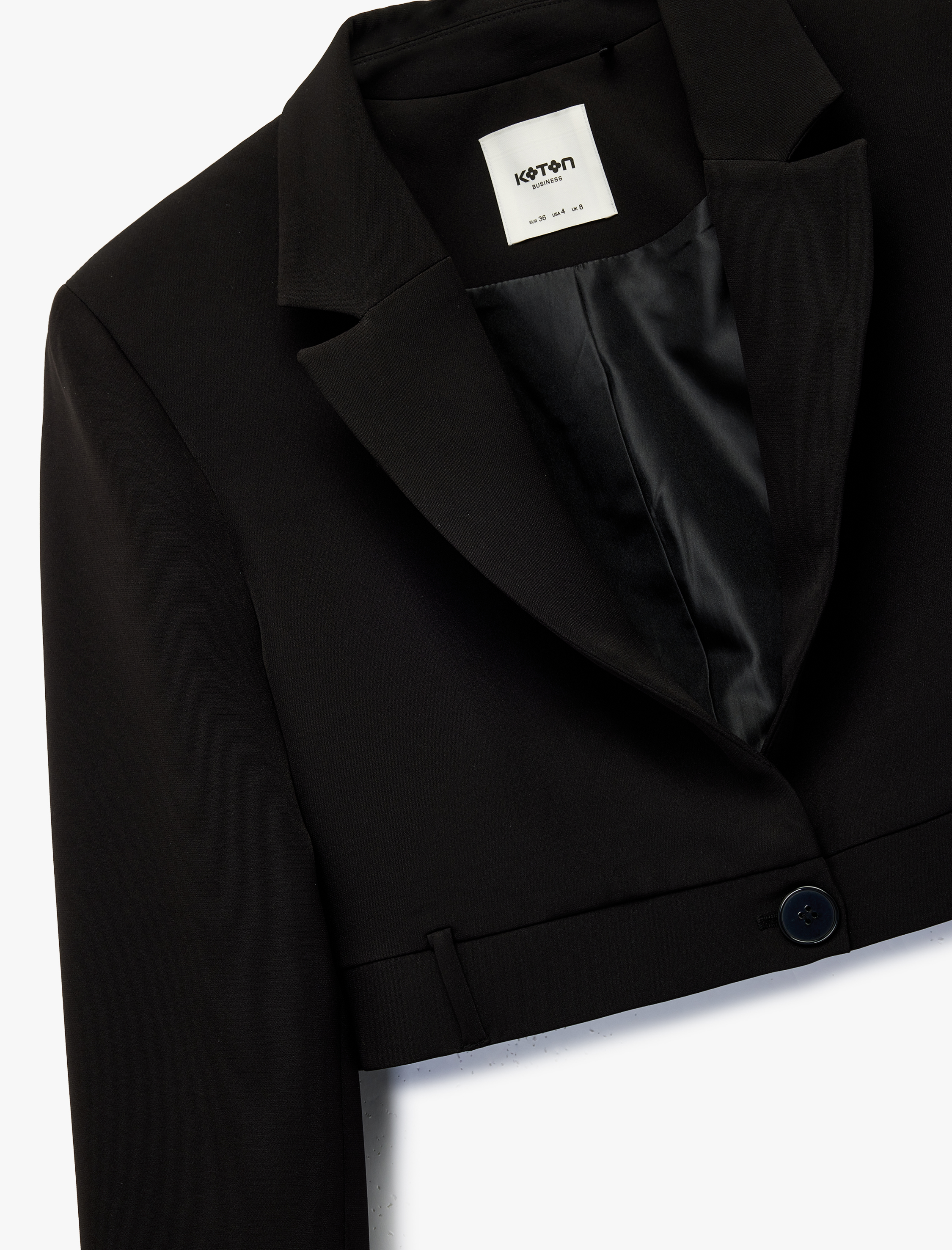 Uzun Kollu Düğmeli Geniş Yaka Crop Blazer Ceket