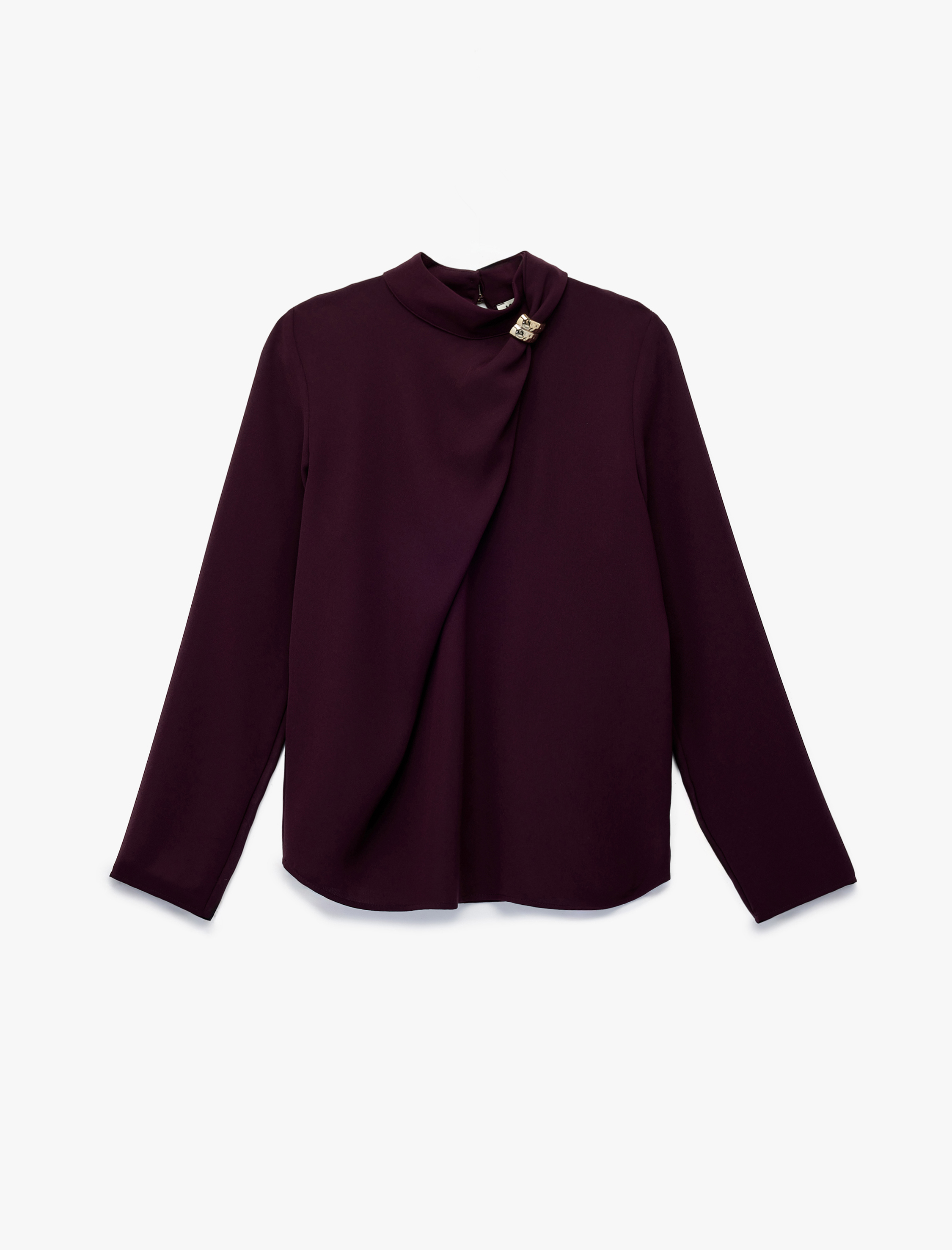 Metal Aksesuarlı Asimetrik Yaka Uzun Kollu Bluz