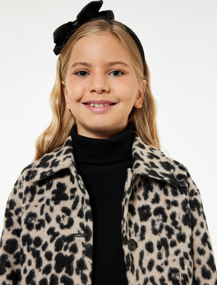Kız Çocuk Leopar Desenli Kapaklı Cepli Uzun Kollu Bisiklet Yaka Kaban