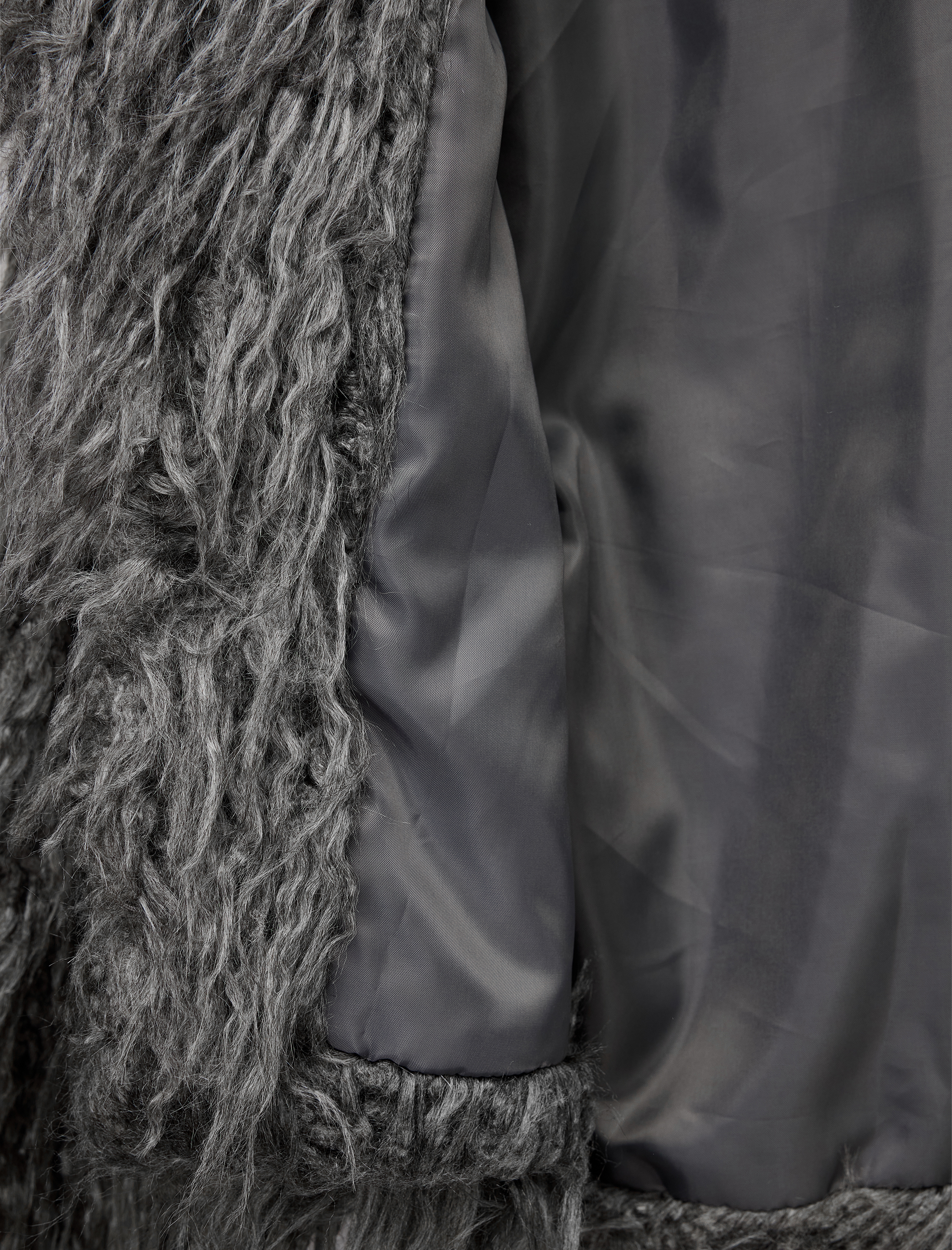 Uzun Kollu Şal Yaka Kısa Suni Kürk Mont