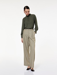 Regular Fit Uzun Kollu Dik Yaka Drapeli Bluz