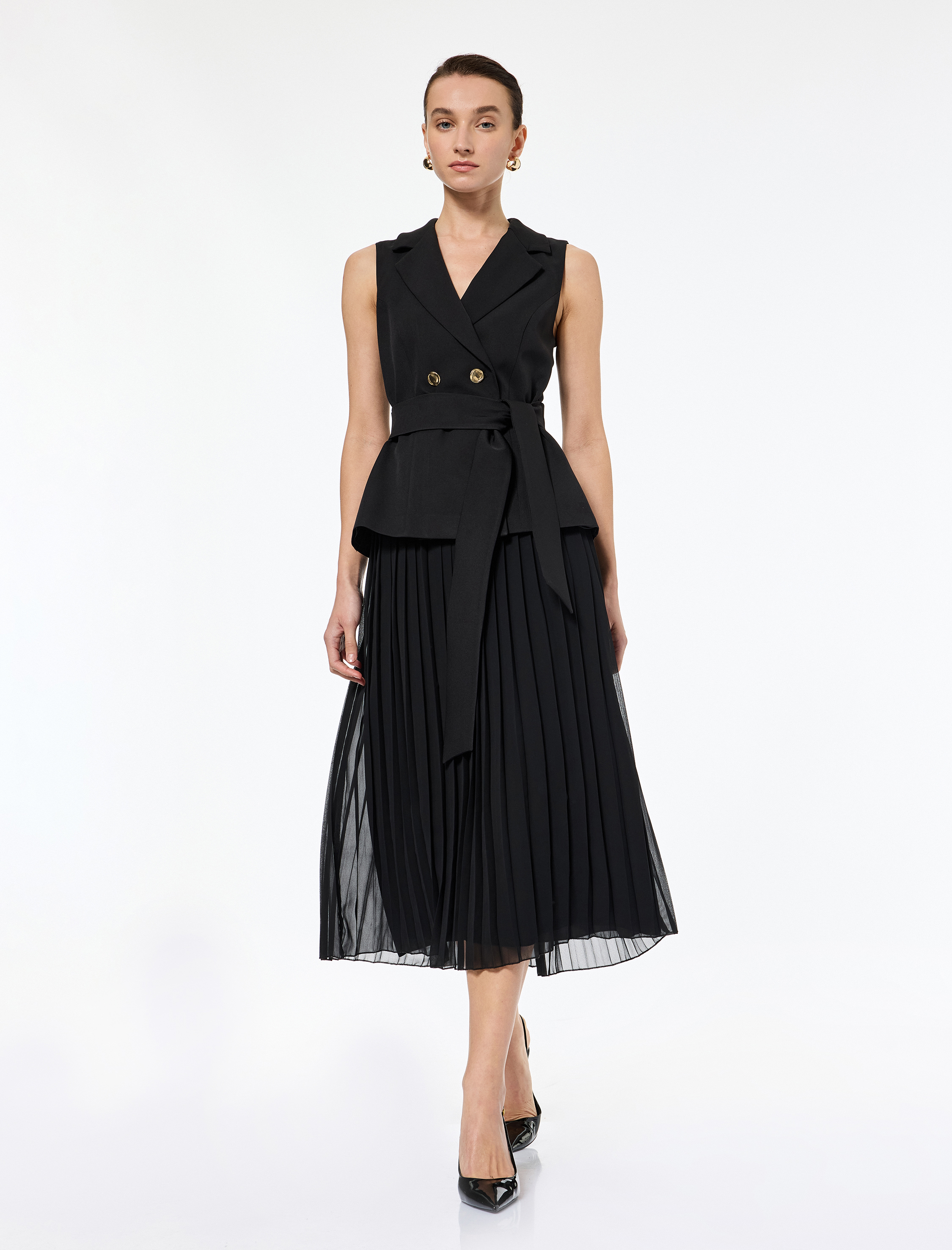 Kolsuz Kruvaze Kuşak Detaylı Midi Boy Pileli Ceket Elbise