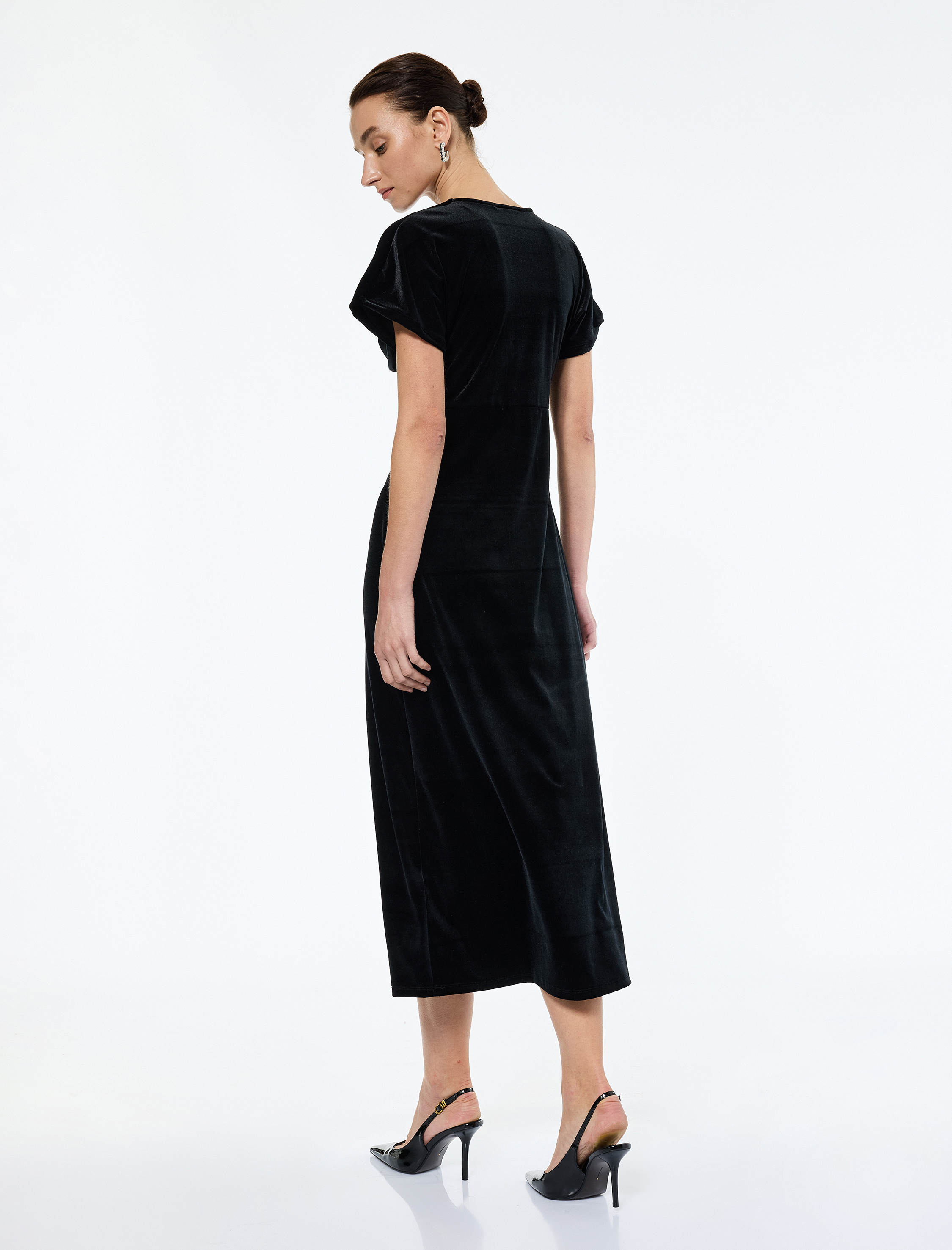 Slim Fit Kısa Yarasa Kollu Kruvaze V Yaka Midi Boy Kadife Elbise