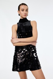 Kolsuz Pul Payet İşlemeli Mini Halter Yaka Kadife Elbise