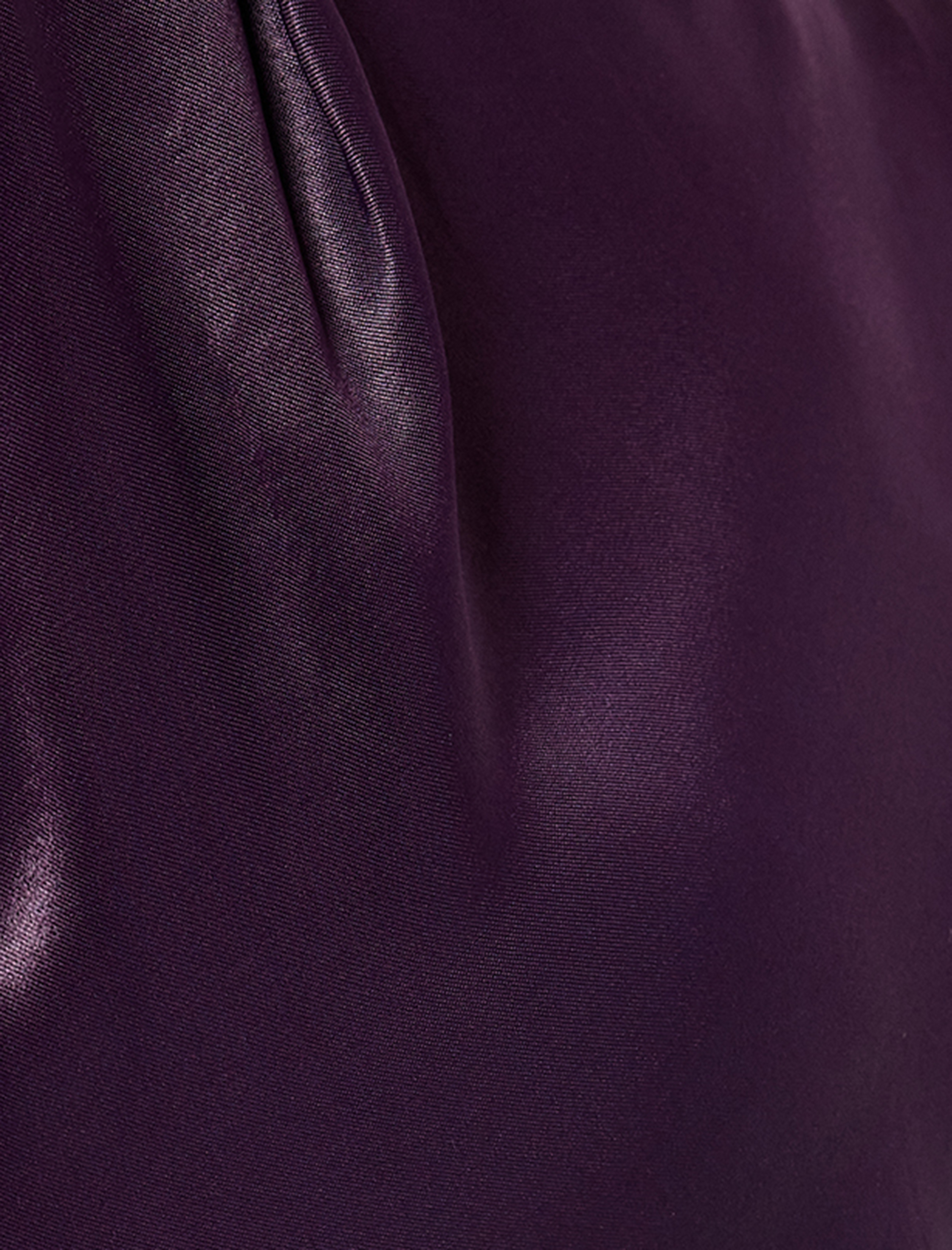   Yuvarlak Yaka Kolsuz Vatkalı Uzun Saten Elbise