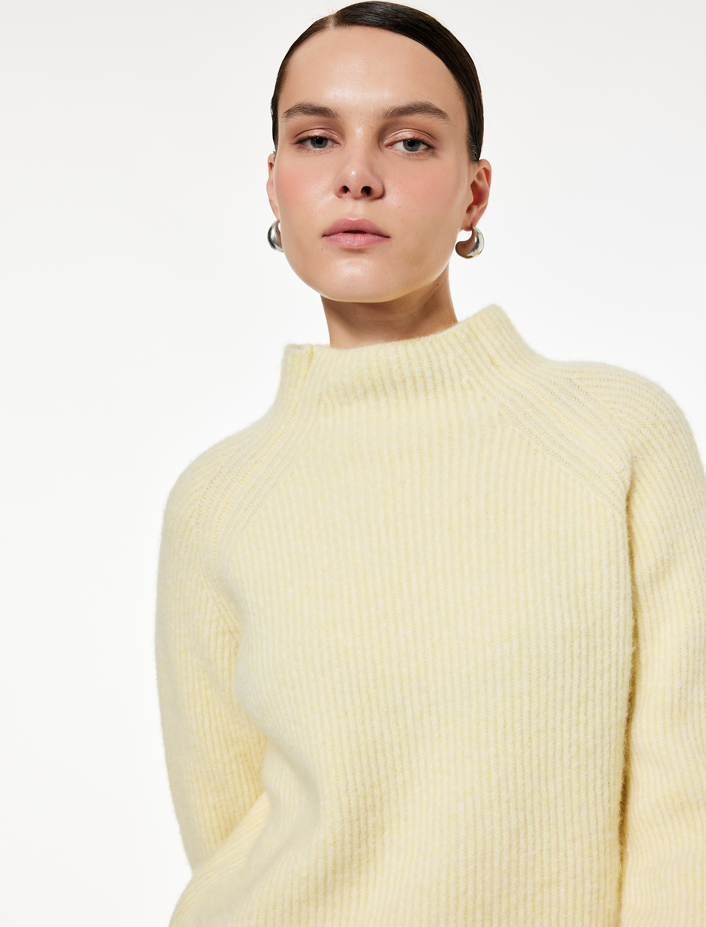   Koton X Sibil Çetinkaya - Uzun Kollu Dik Yaka Triko Peluş Kazak