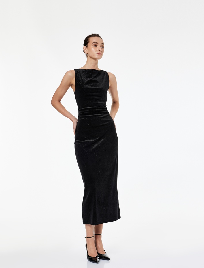  Kolsuz Yuvarlak Yaka Simli Uzun Kadife Elbise