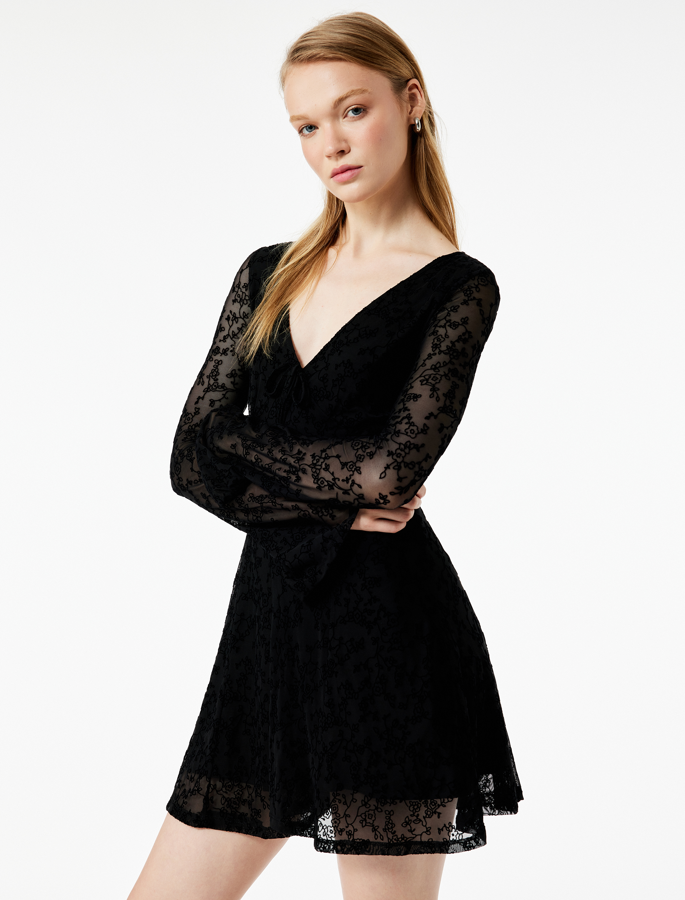   Uzun Kollu V Yaka Bağlama Detaylı Tulum