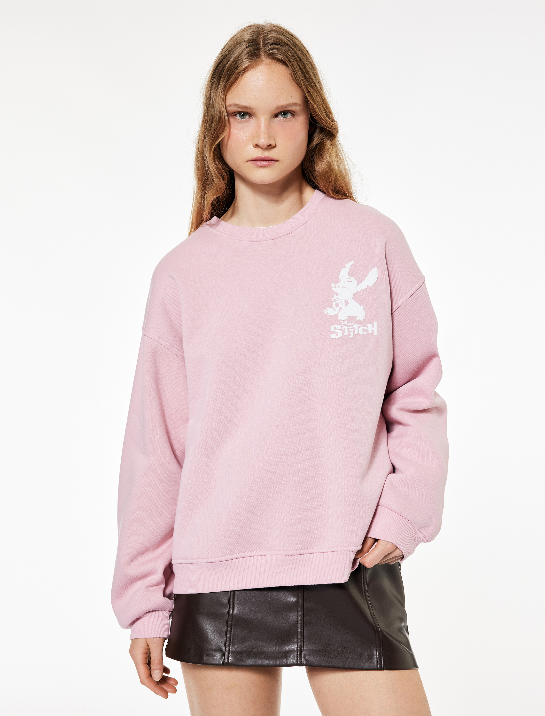   Stitch Lisanslı Baskılı Uzun Kollu Bisiklet Yaka Oversize Sweatshirt