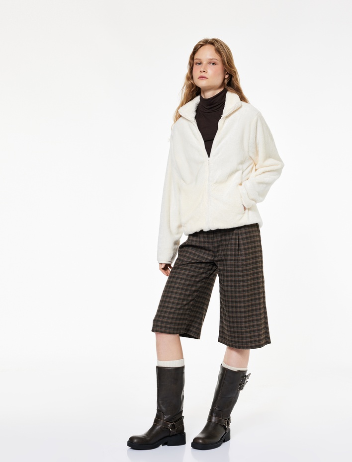  Rahat Kalıp Uzun Kollu Cepli Fermuarlı Dik Yaka Peluş Ceket