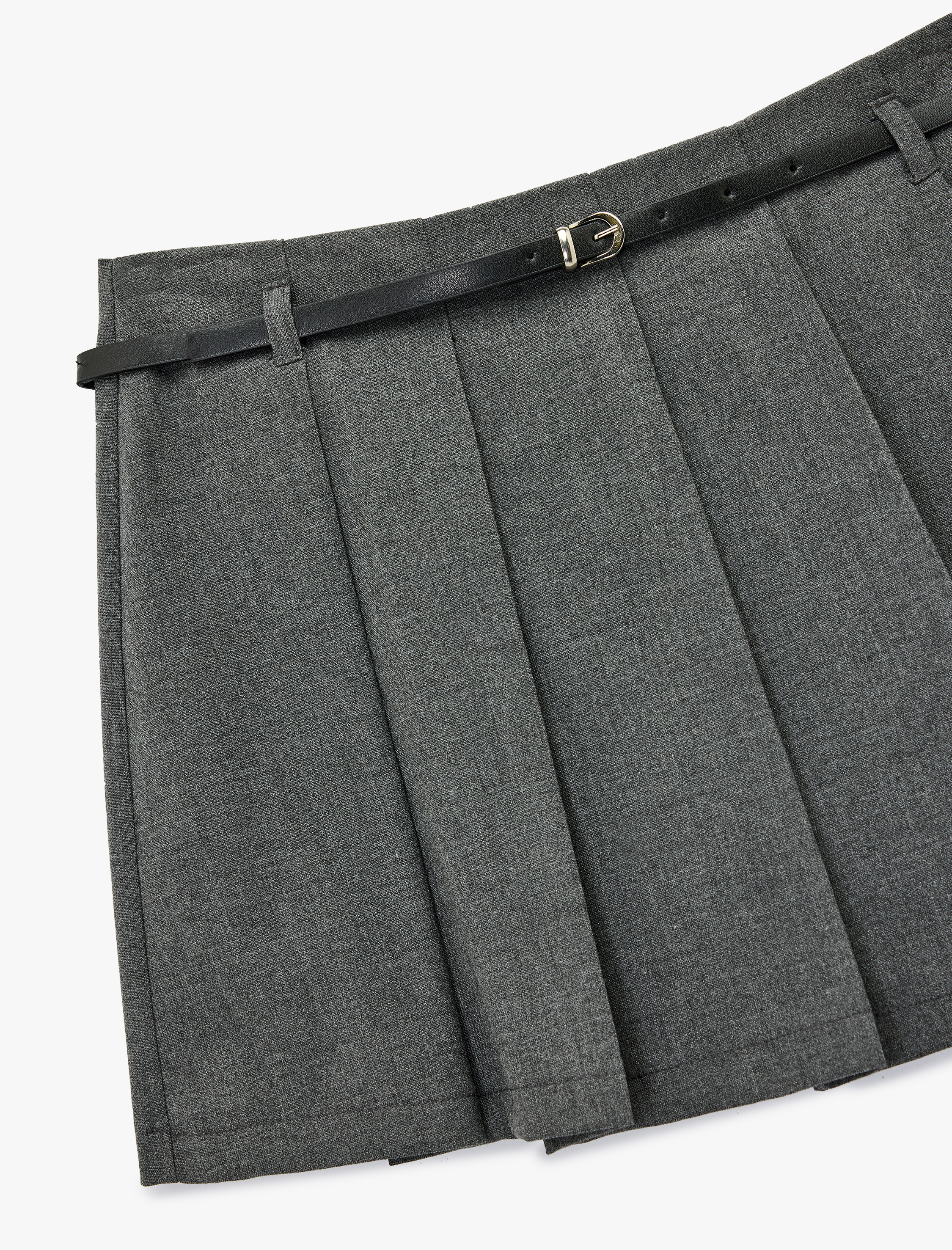   Viskon Karışımlı Kemer Detaylı Pileli Mini Şort Etek