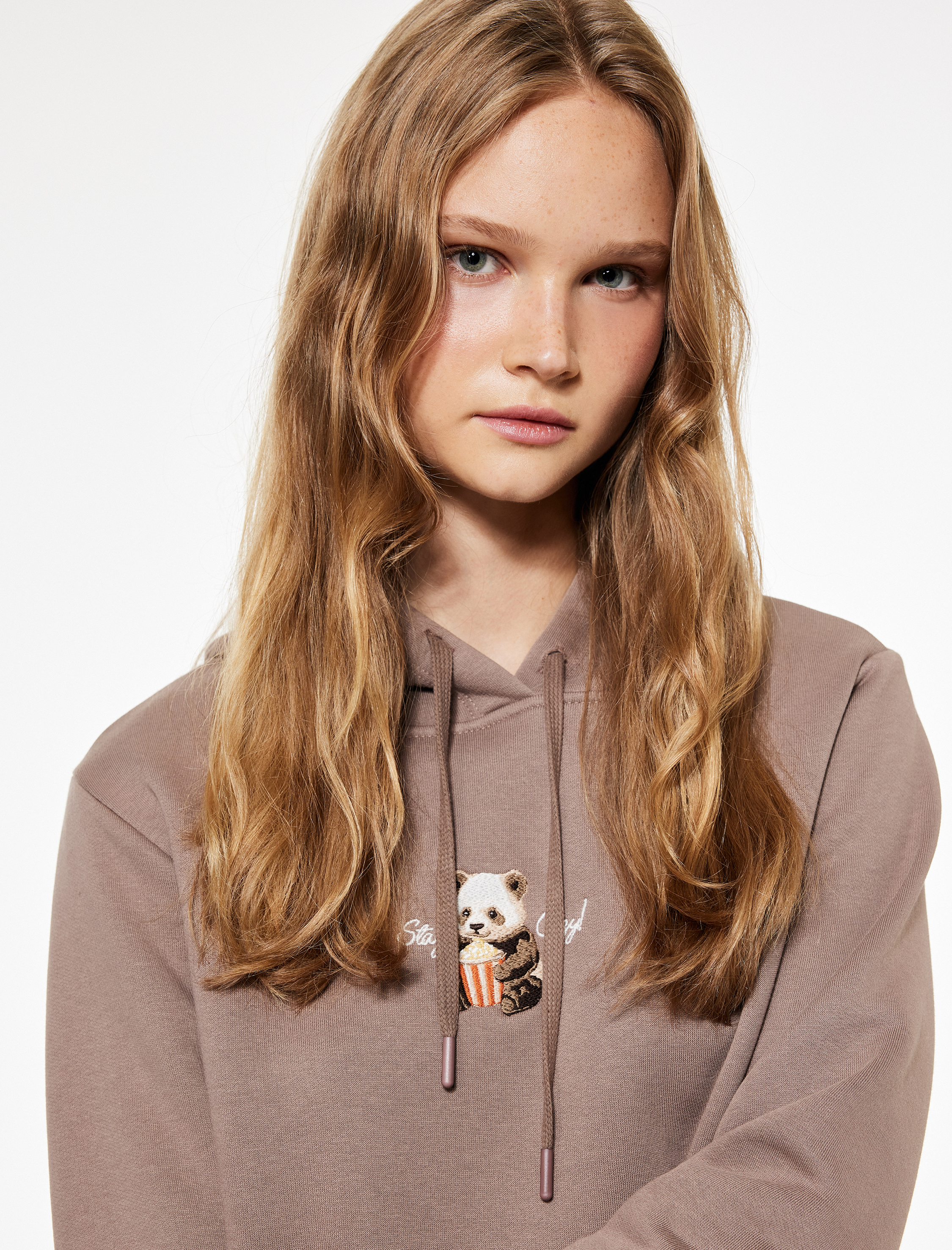   Ayıcık Nakışlı Kanguru Cepli Kapüşonlu Sweatshirt