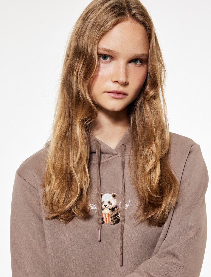  Ayıcık Nakışlı Kanguru Cepli Kapüşonlu Sweatshirt