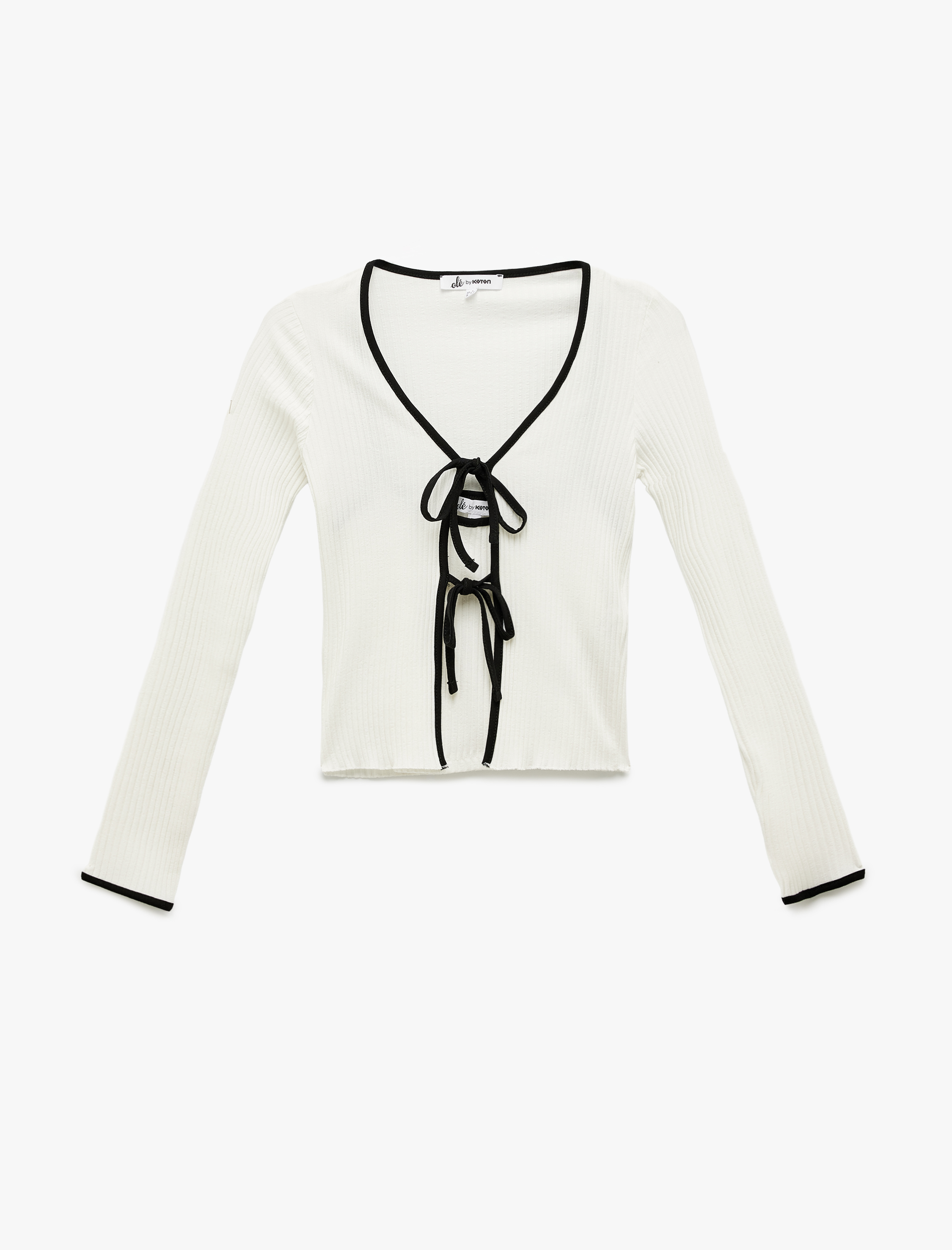   Slim Fit Uzun Kollu Bağlamalı Yaka Fiyonklu Tişört