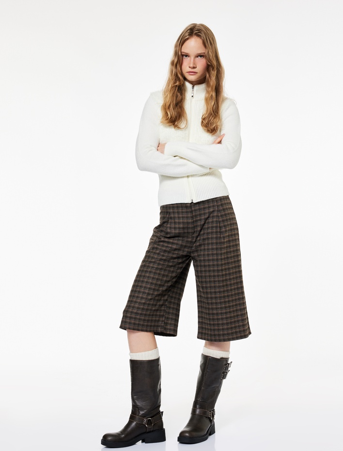  Yumuşak Dokulu Uzun Kollu Dik Yaka Fermuarlı Hırka