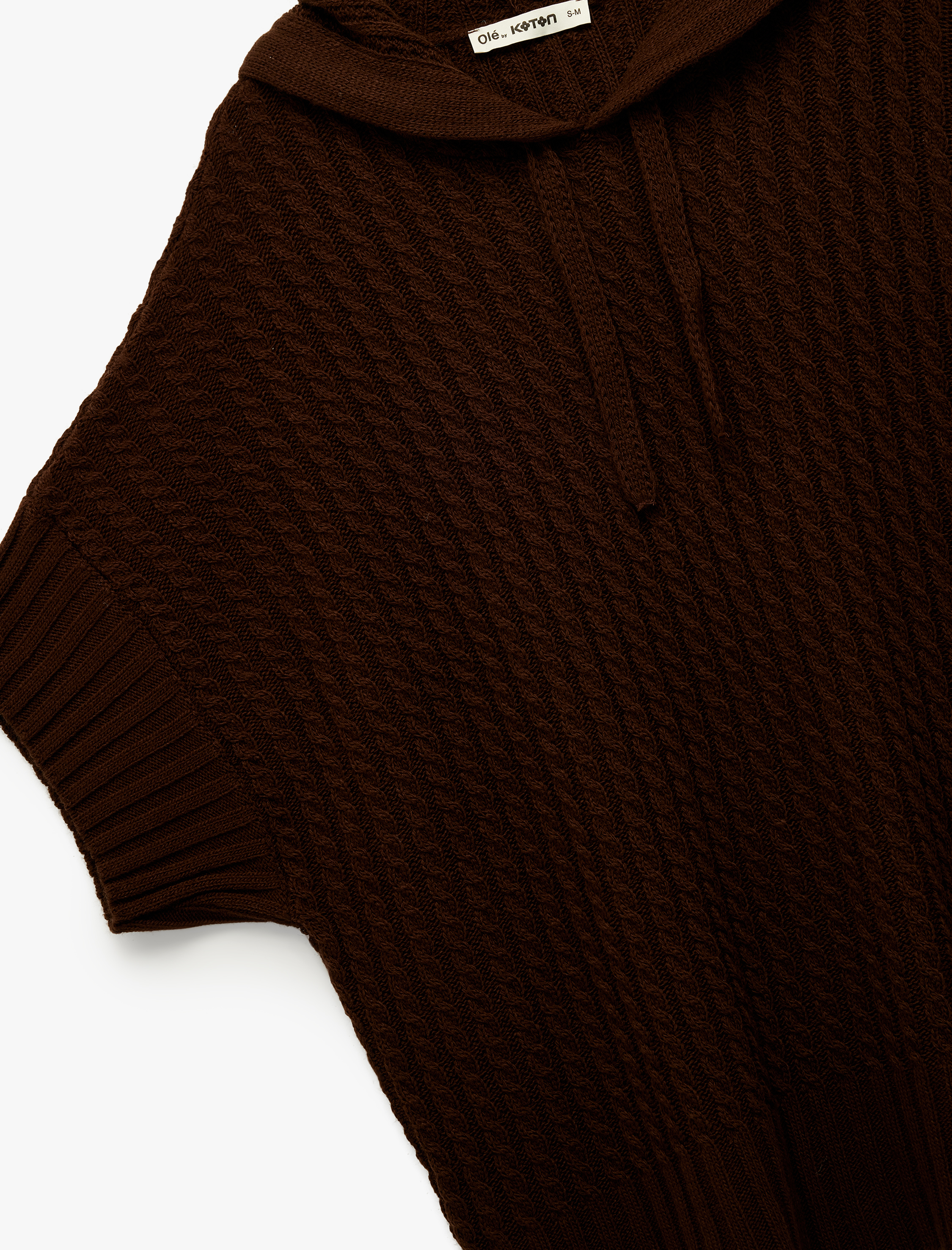   Kapüşonlu Saç Örgüsü Detaylı Kısa Kollu Triko Oversize Panço