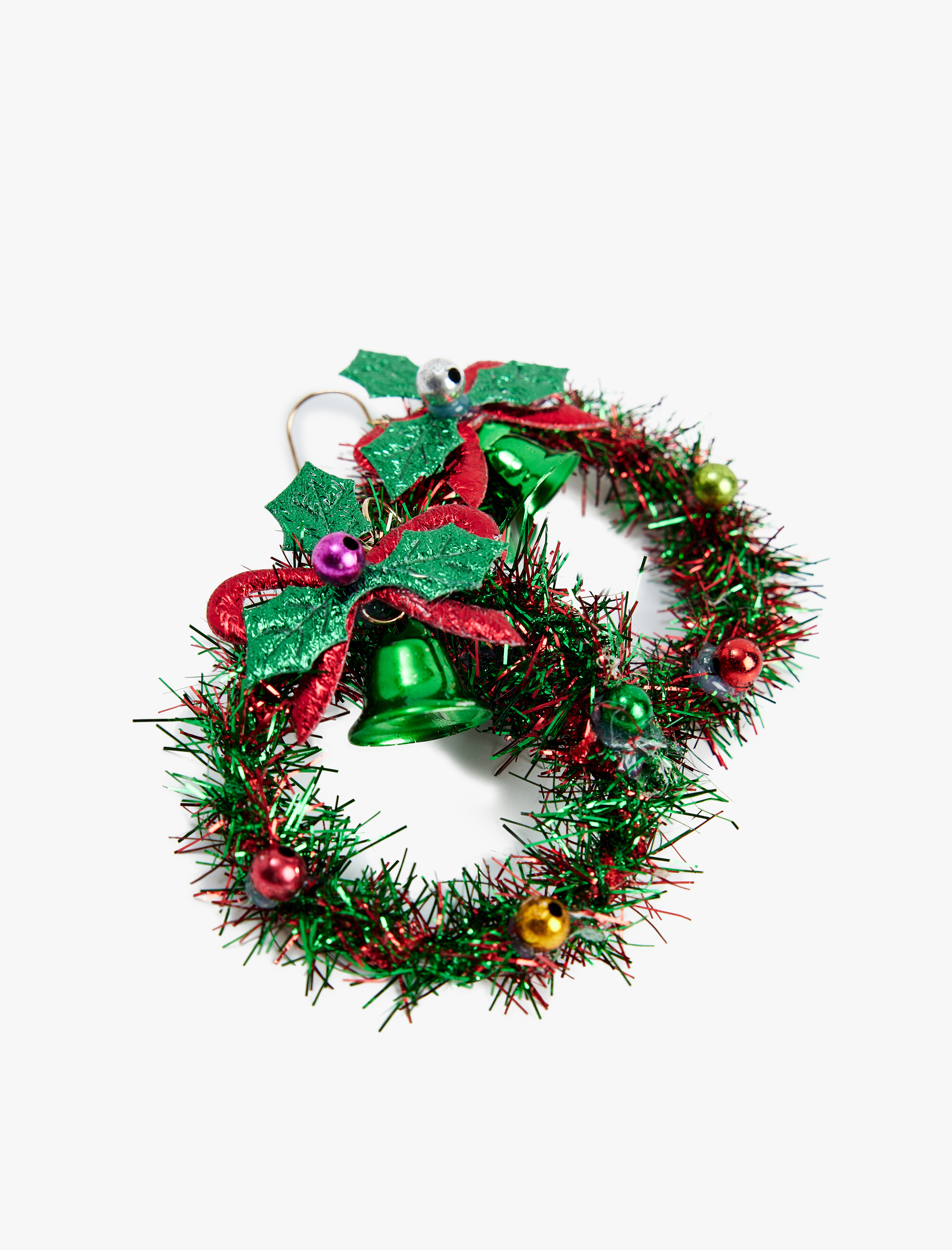  Kadın Sallantılı Çok Renkli Boncuk Detaylı Yılbaşı Küpe