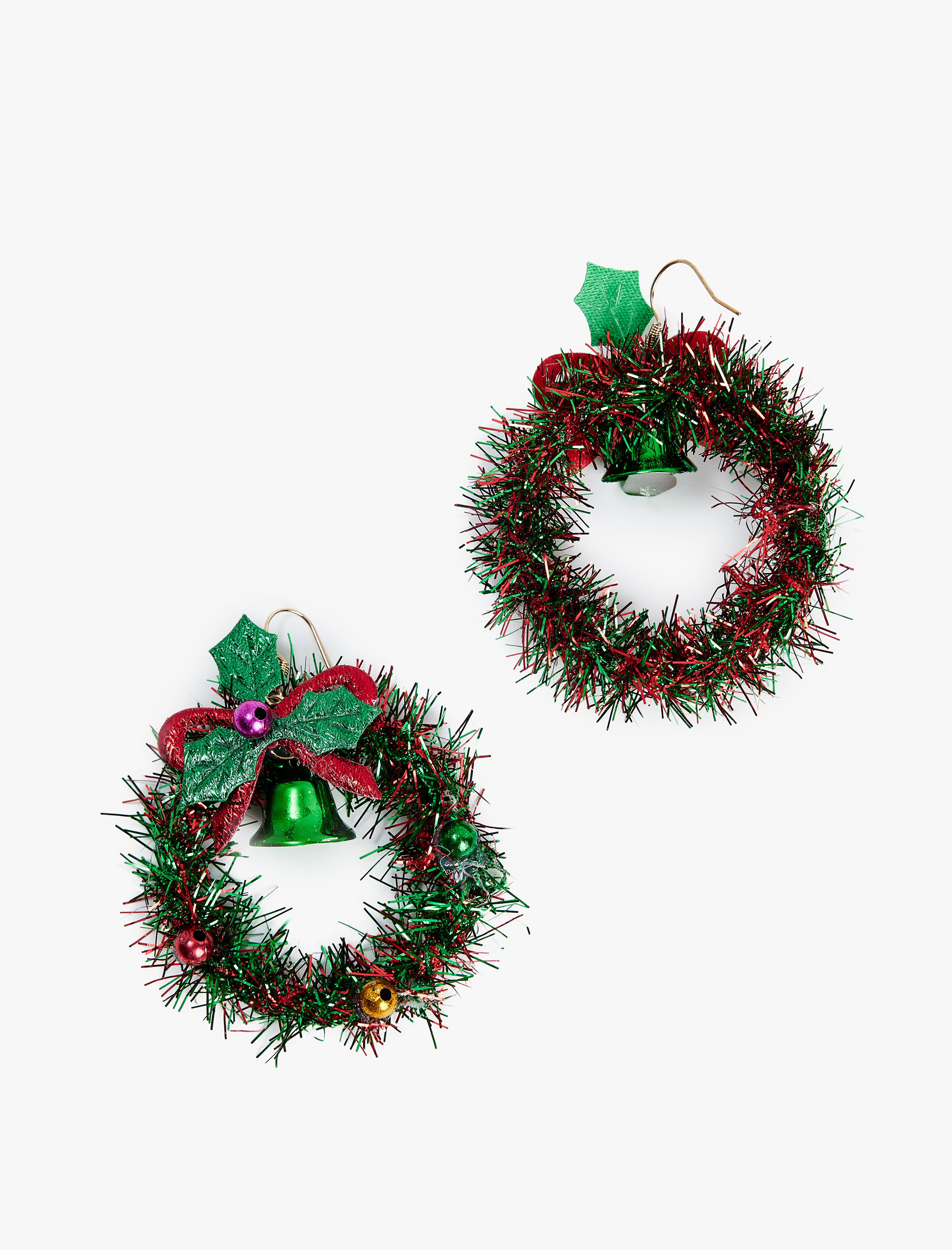  Kadın Sallantılı Çok Renkli Boncuk Detaylı Yılbaşı Küpe