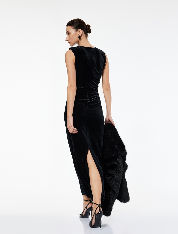  Bisiklet Yaka Kolsuz Yırtmaç Detaylı Uzun Elbise