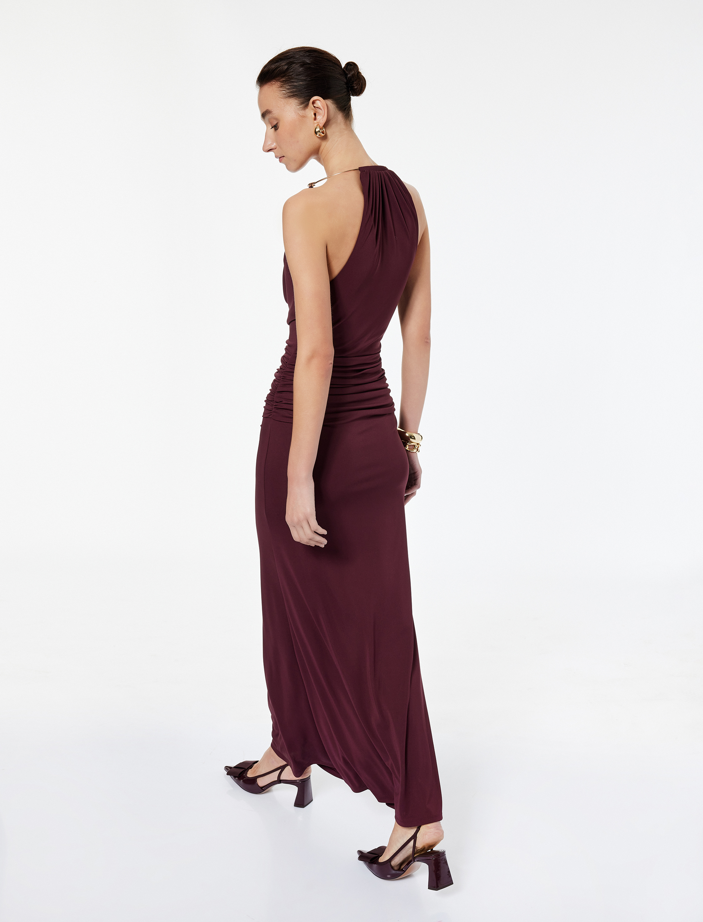   Halter Yaka Metal Aksesuarlı Slim Fit Uzun Elbise