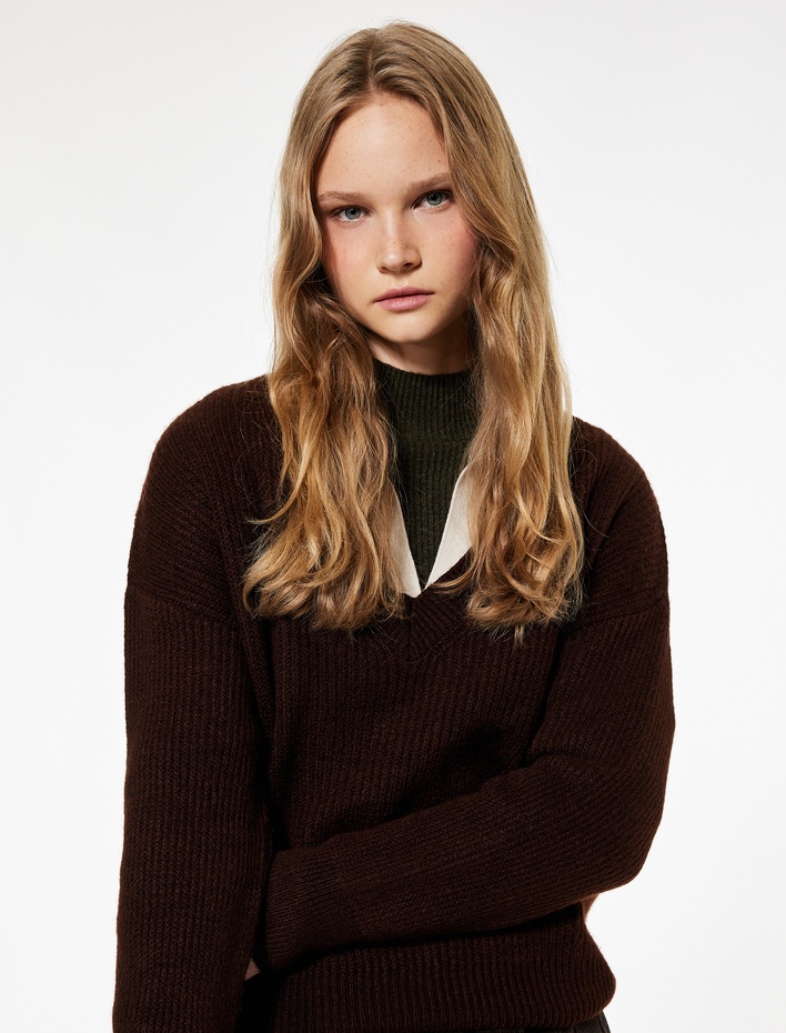  Uzun Kollu V Yaka Basic Triko Kazak